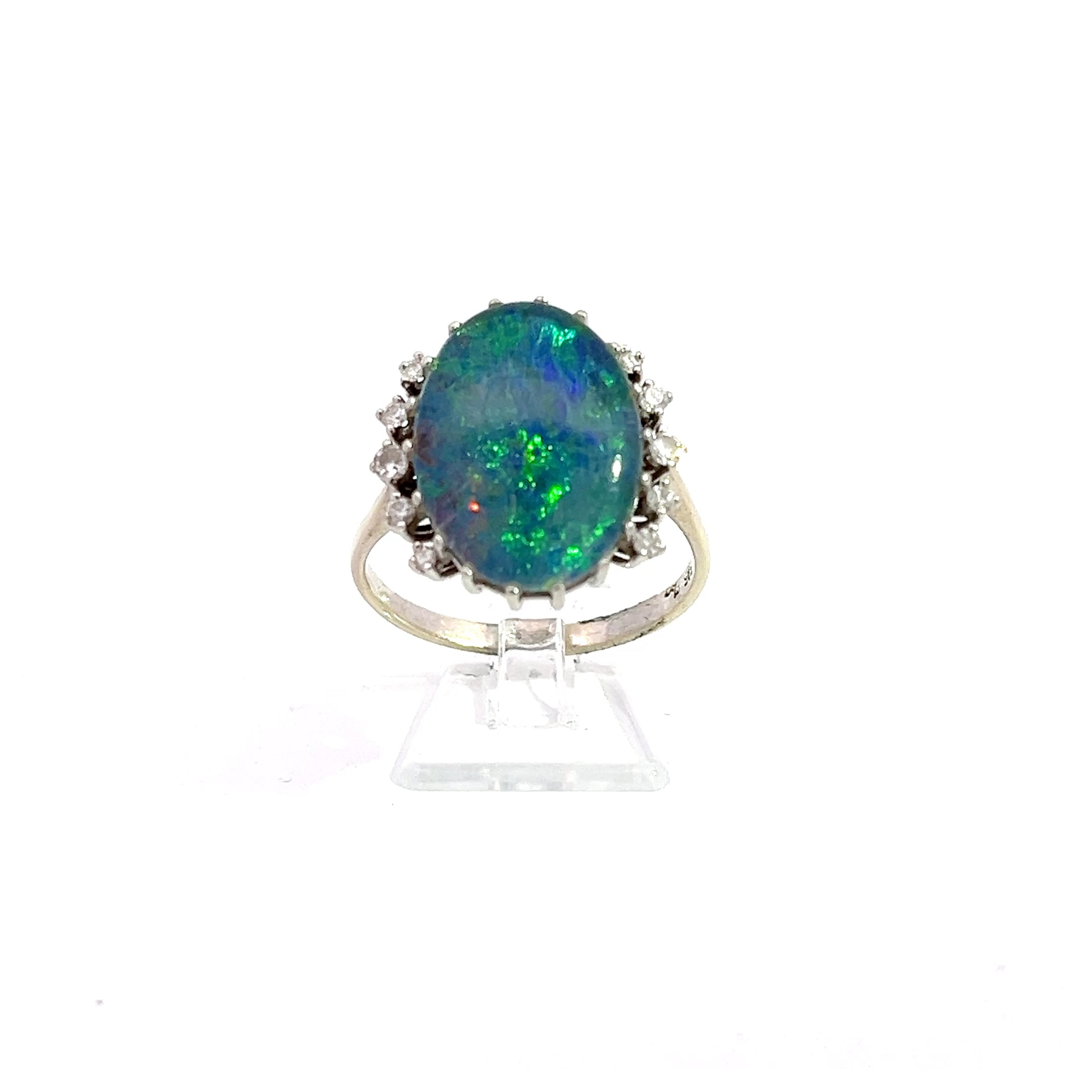 Damenring Gold Opal 8 Brill. ca. 0,05ct. *63*