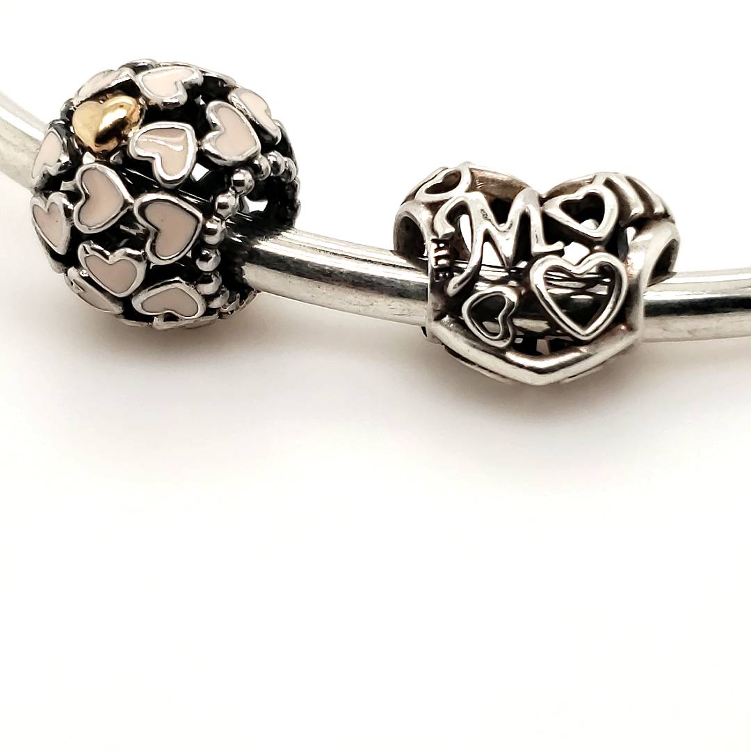 Pandora Armreif Silber 925 mit 2 Chams Herzen 60mm