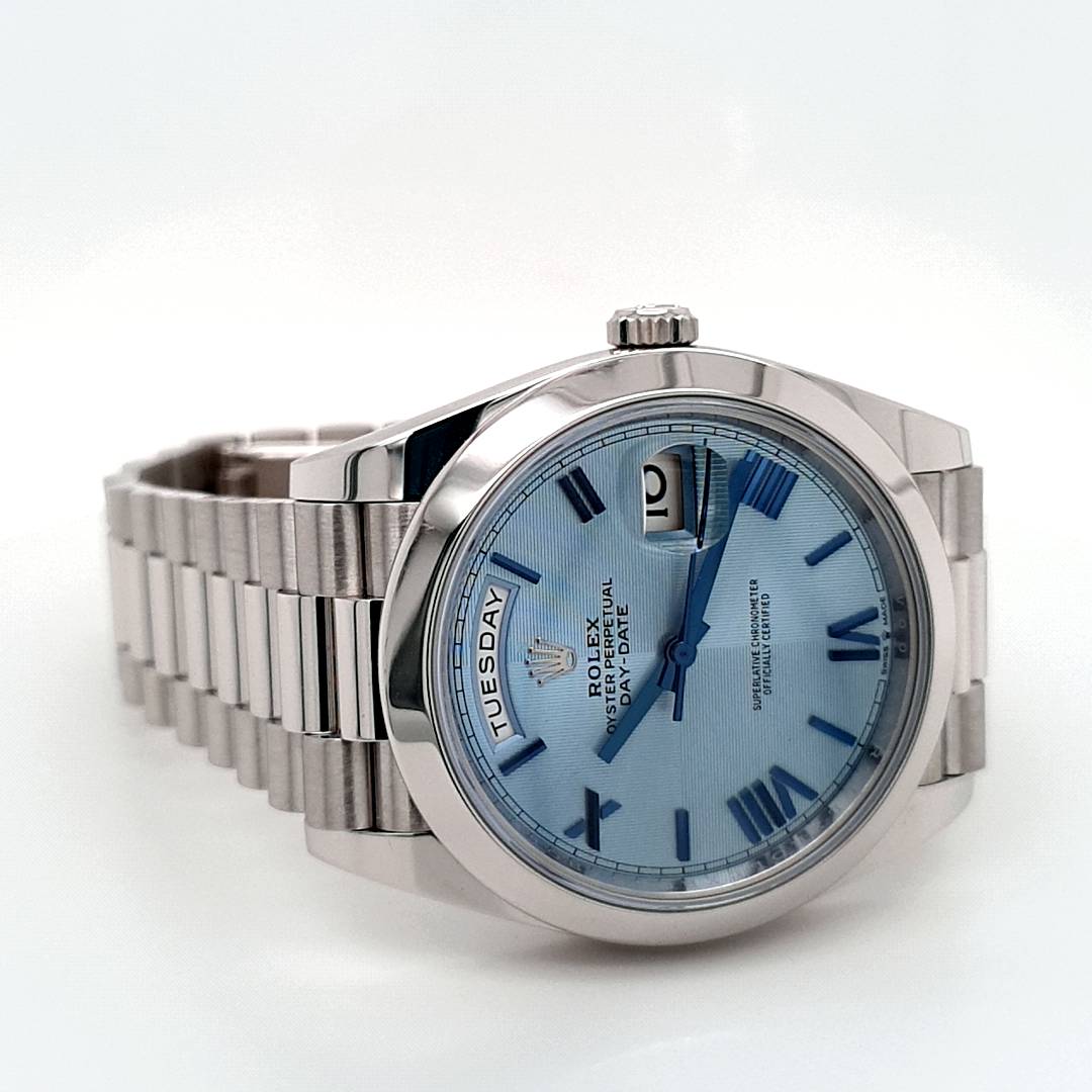 Rolex Day-Date 40 Platin Ice Blue Ref.228206 REVISION NEU