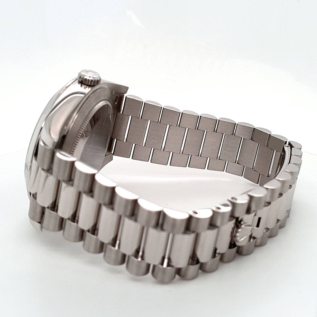 Rolex Day-Date 40 Platin Ice Blue Ref.228206 REVISION NEU