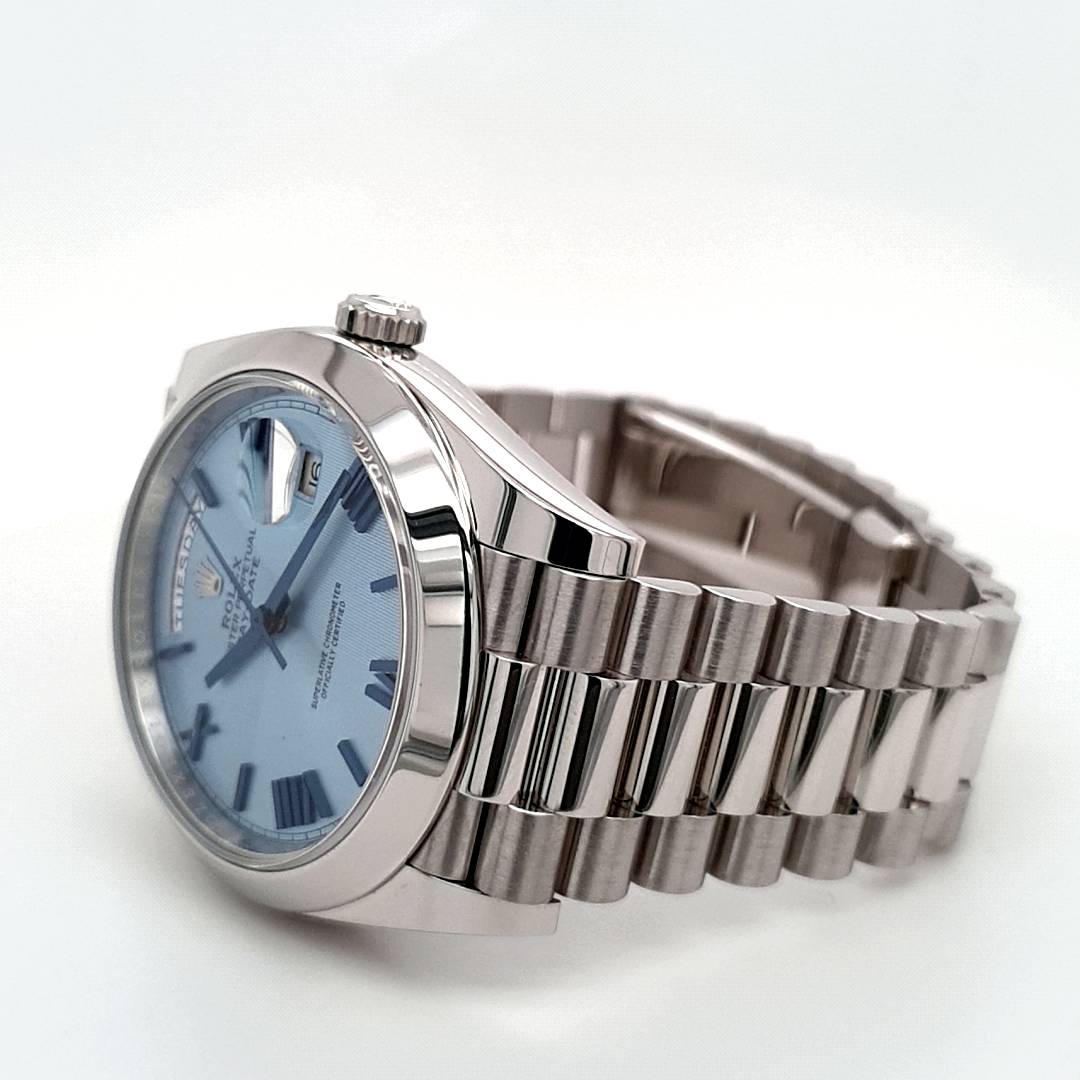 Rolex Day-Date 40 Platin Ice Blue Ref.228206 REVISION NEU