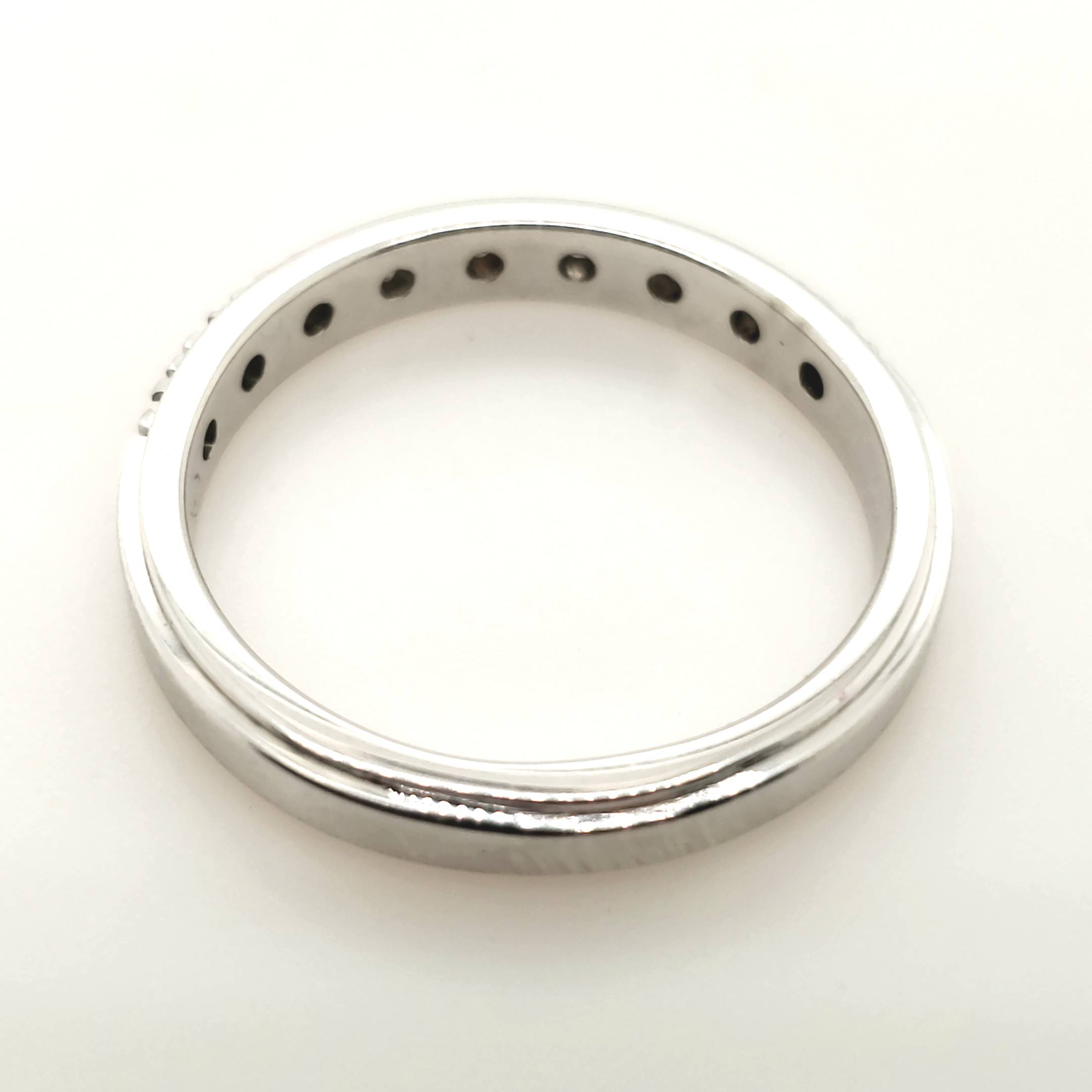 Diamant Ring 750 18kt Weißgold Größe 56,5 ca.0,18ct