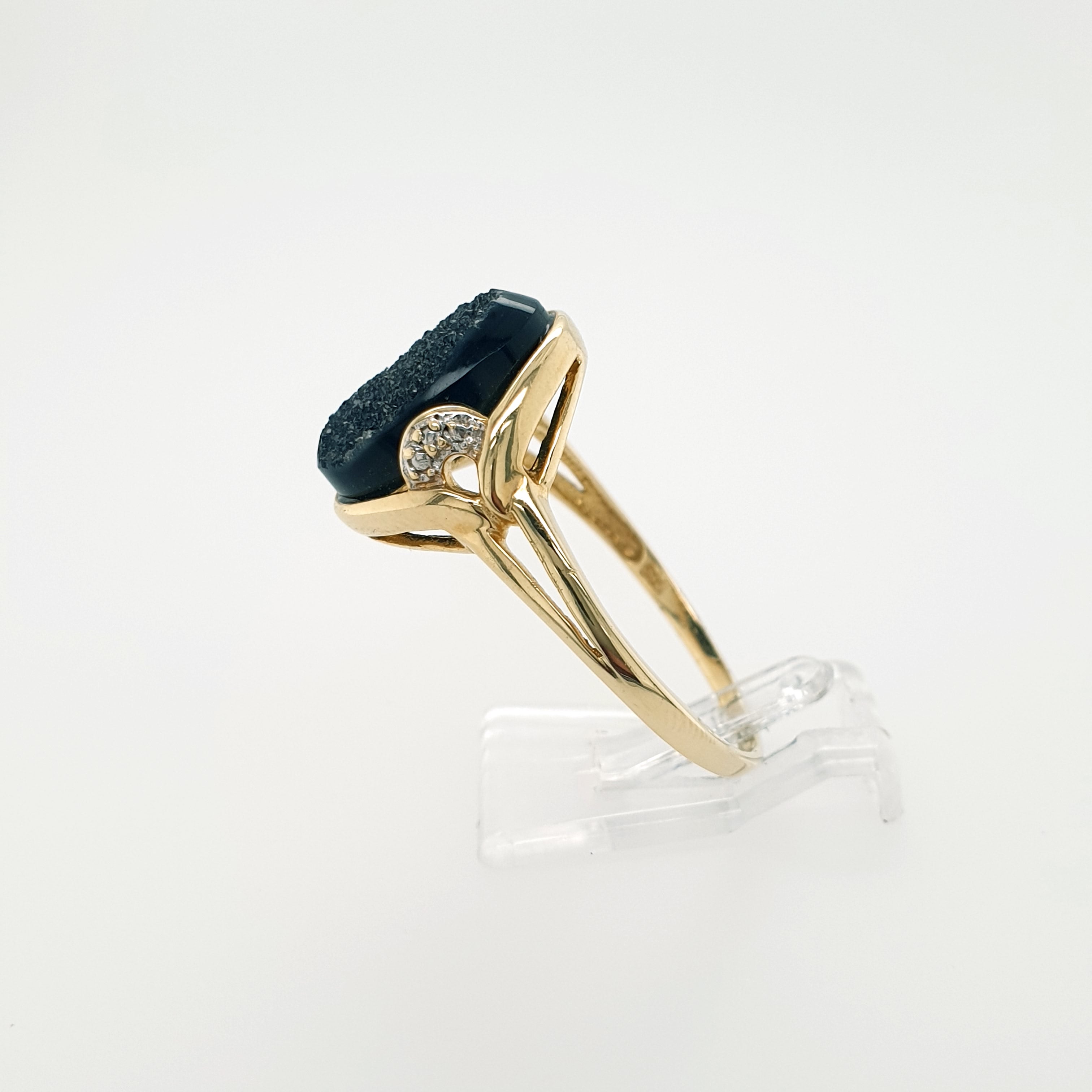 Ring mit schwarzem Stein 585 Gelbgold 14kt Gr. 68