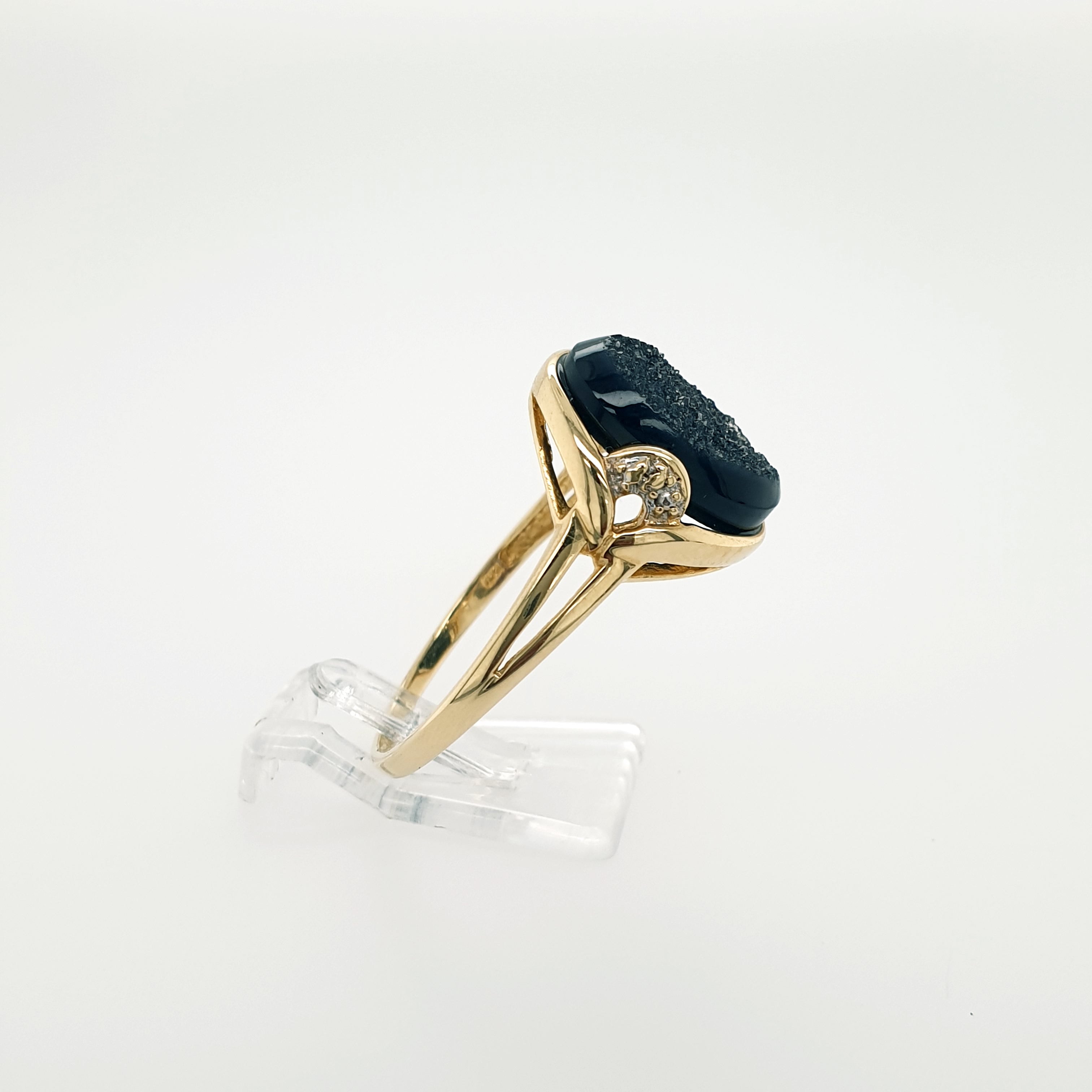 Ring mit schwarzem Stein 585 Gelbgold 14kt Gr. 68