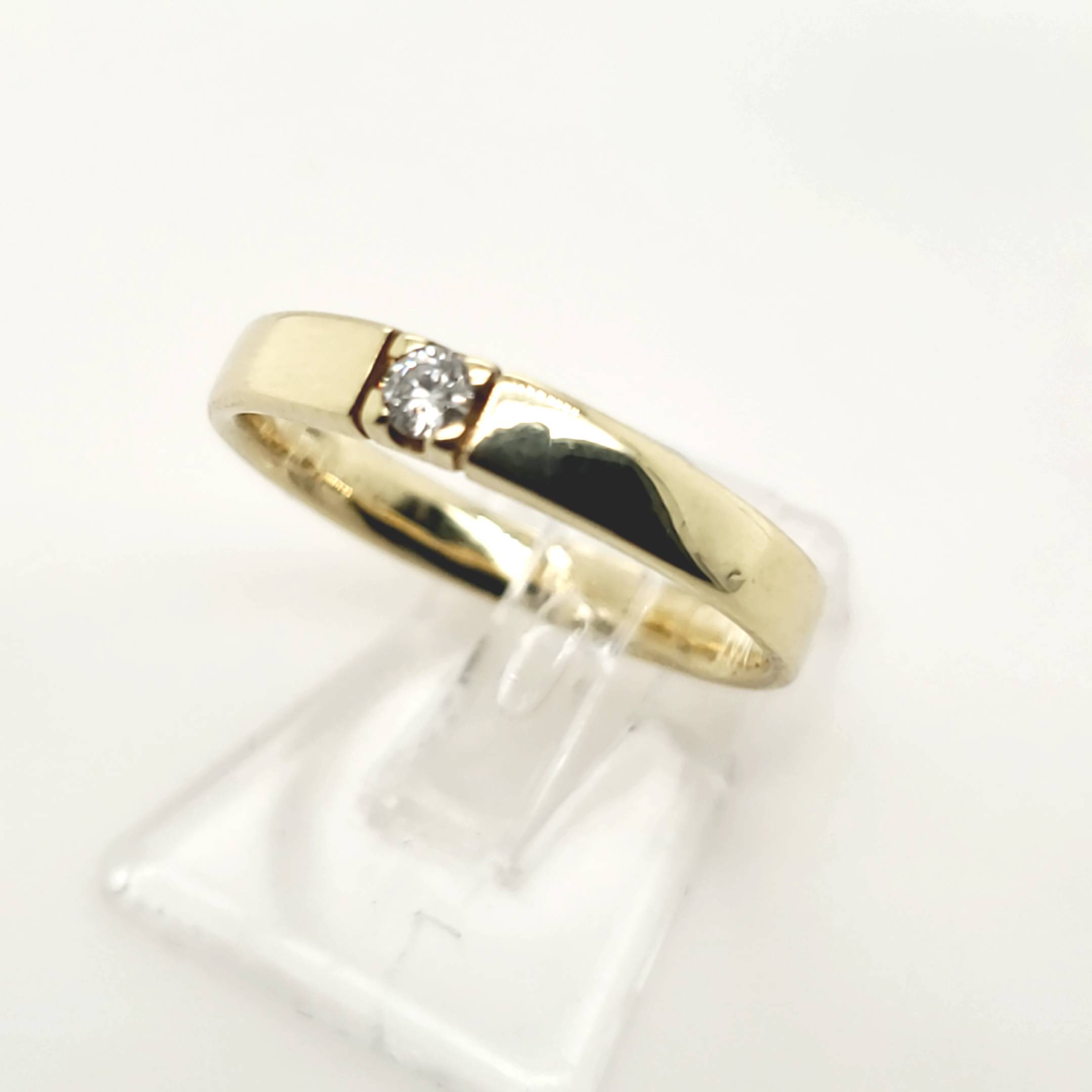 Solitär Ring Gelbgold 333 1 Brillant ca.0,06ct Christ Größe 50