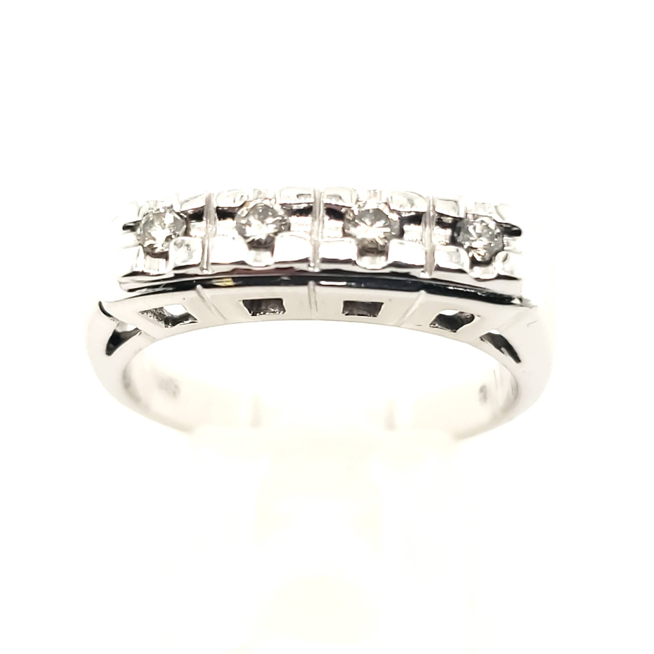 Ring Weißgold 585 4 Brillanten a.ca.0,05ct zus.ca.0,20ct