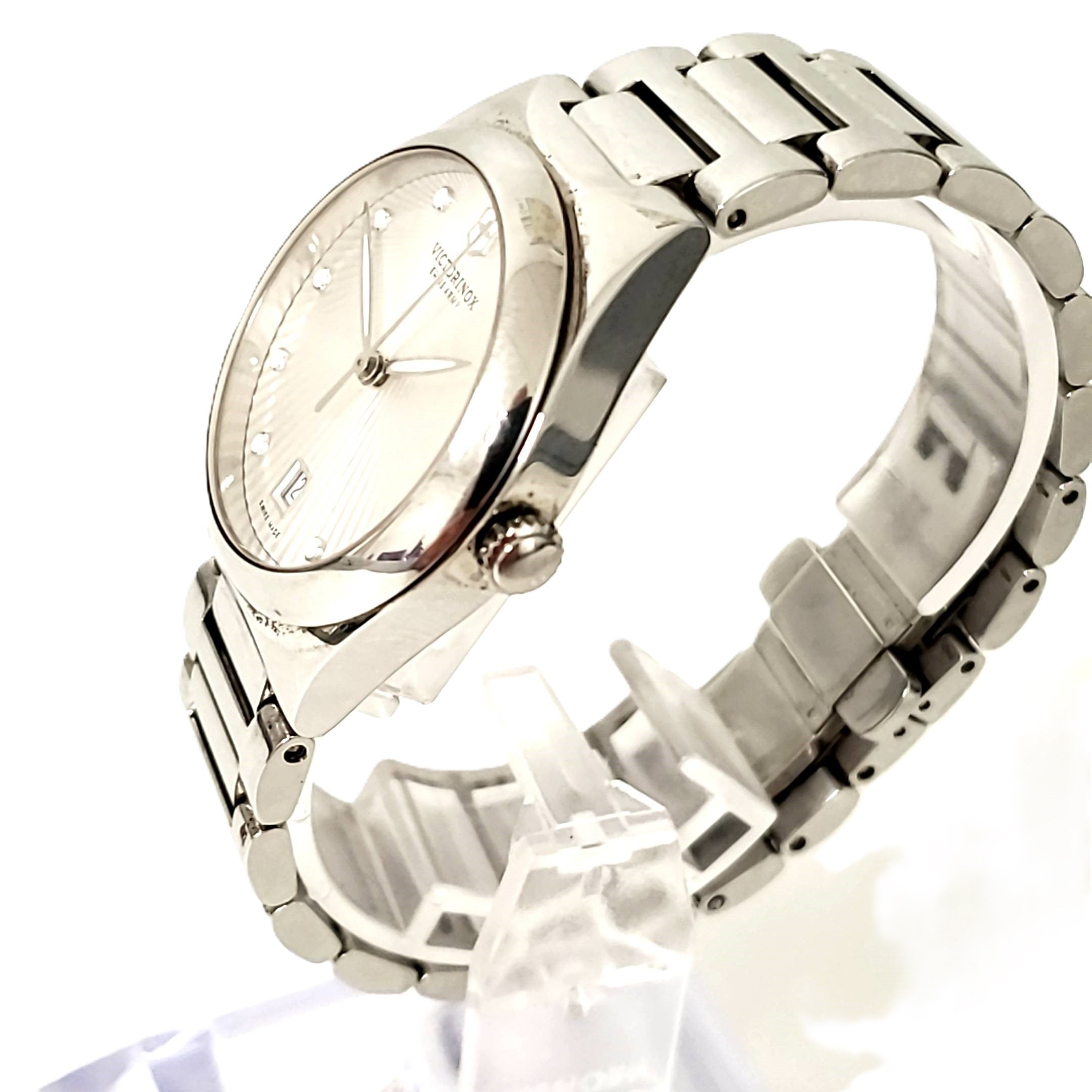 Armband Uhr 32mm Victorinox Referenz 241630 Edelstahl Quarz Neutrale Uhren Box