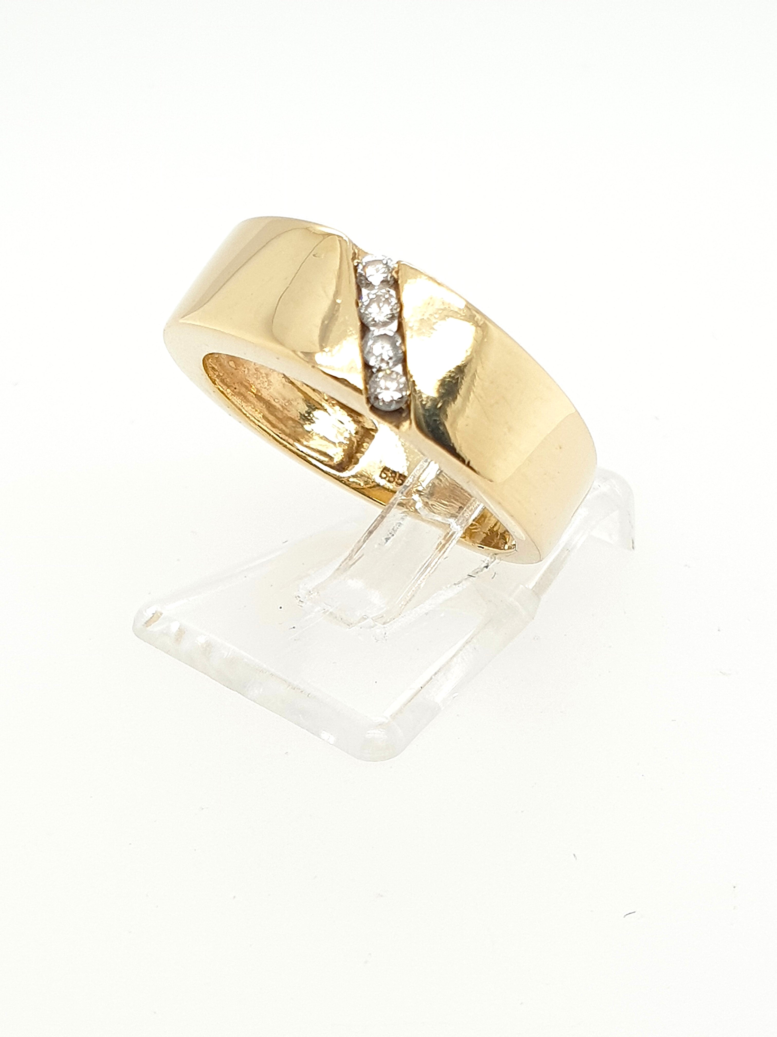 Gelbgold Ring mit 4 Brillanten 585/14kt Gr. 52
