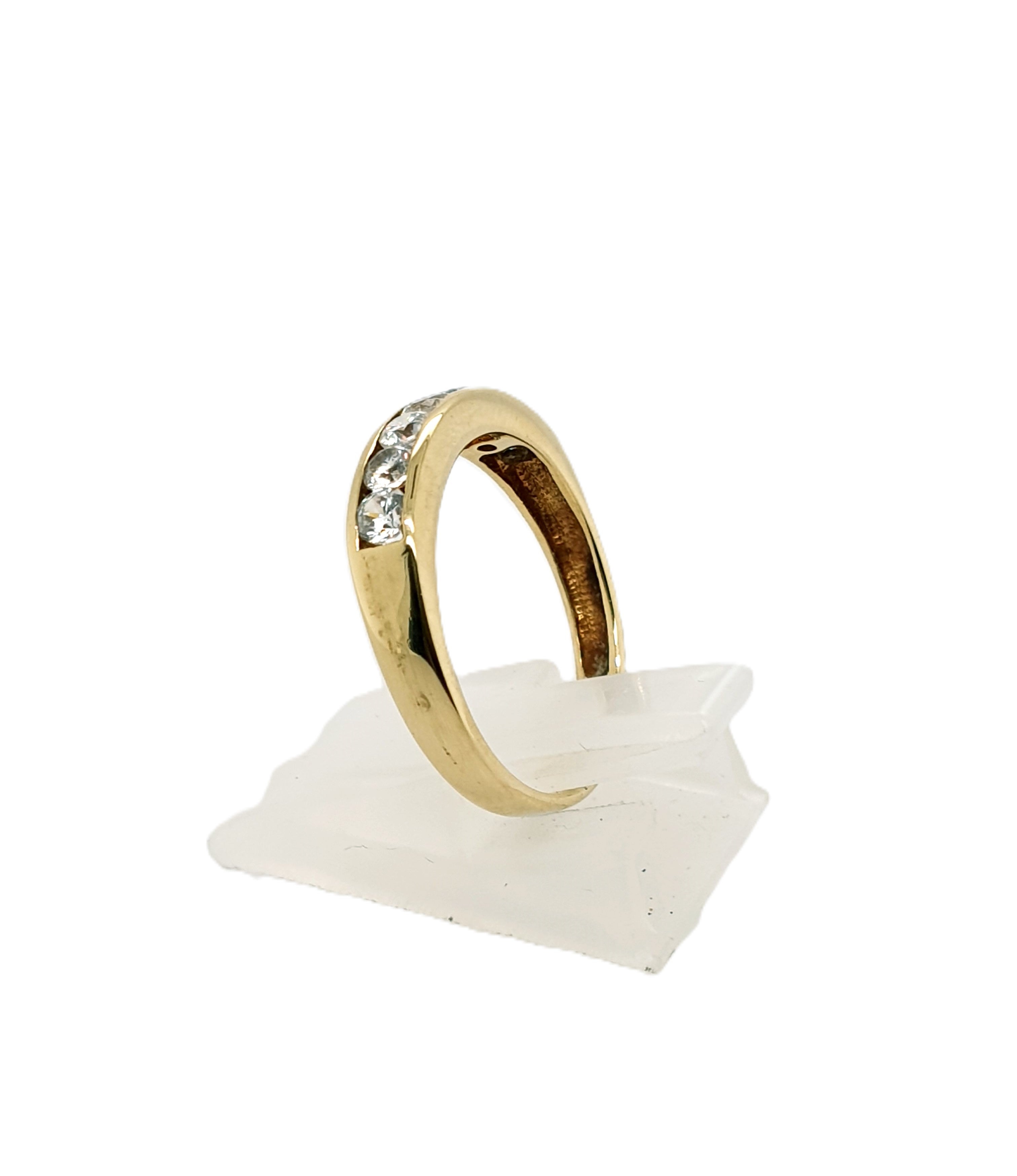 Goldring 585/14kt Gr.53 mit Schmucksteinen