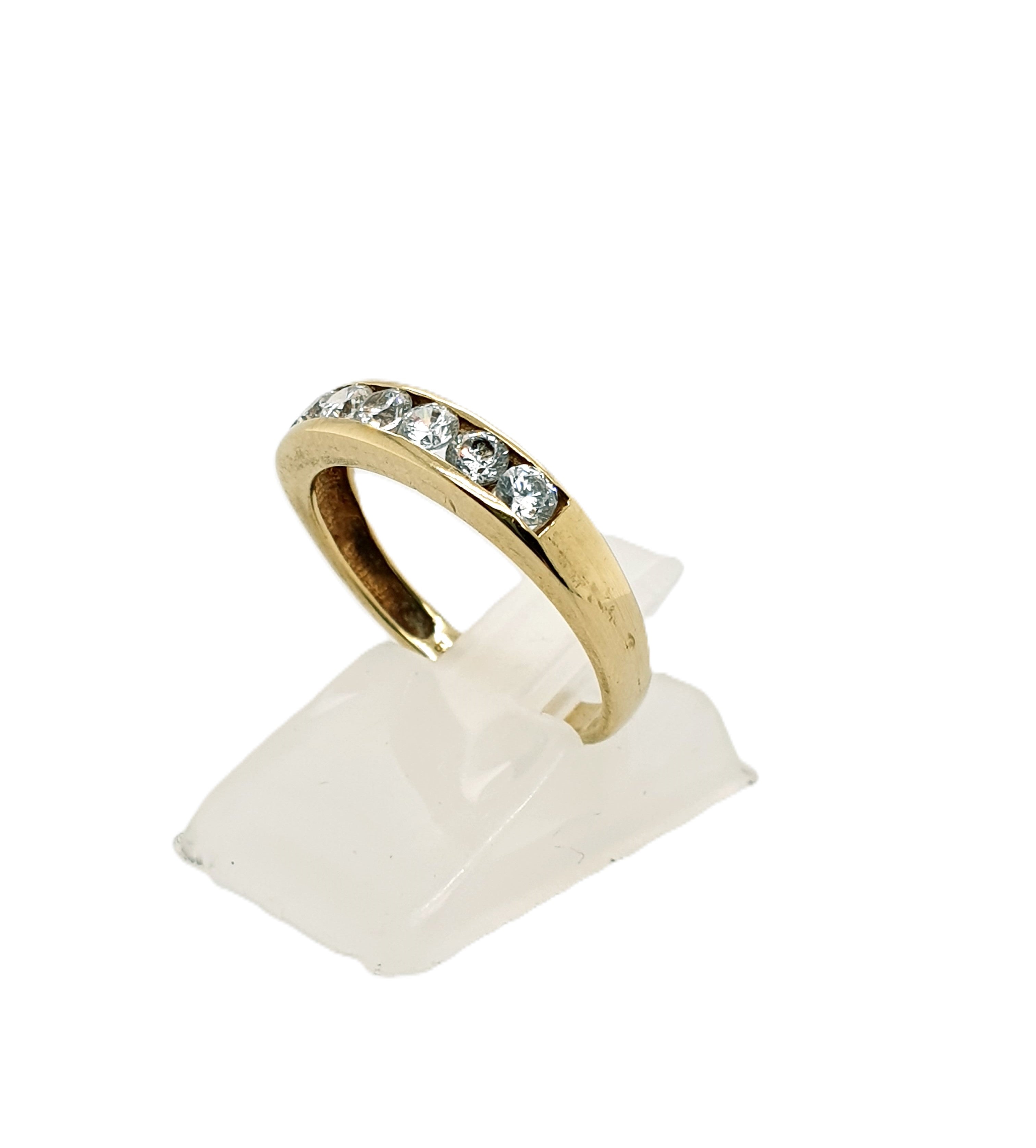 Goldring 585/14kt Gr.53 mit Schmucksteinen