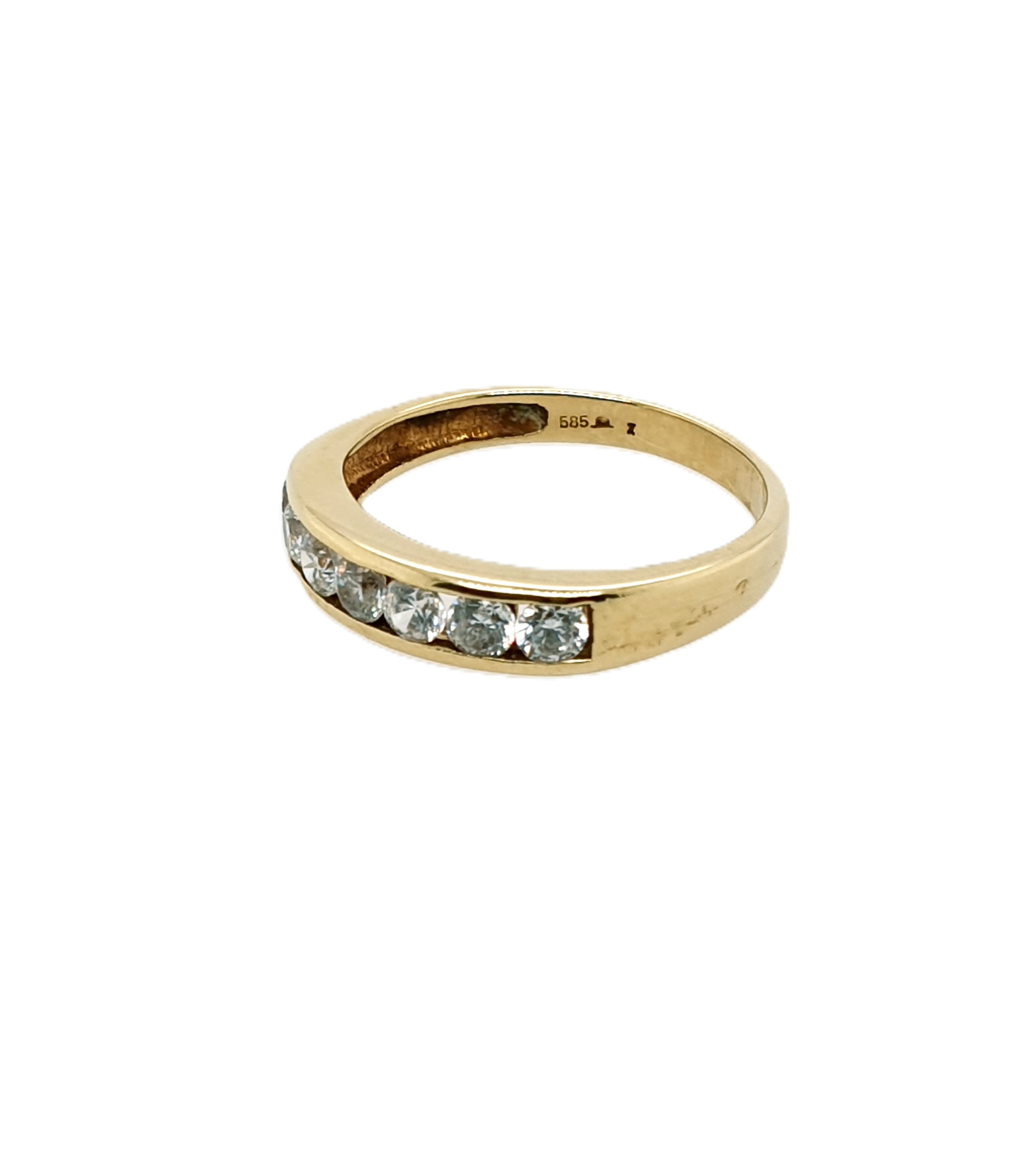 Goldring 585/14kt Gr.53 mit Schmucksteinen
