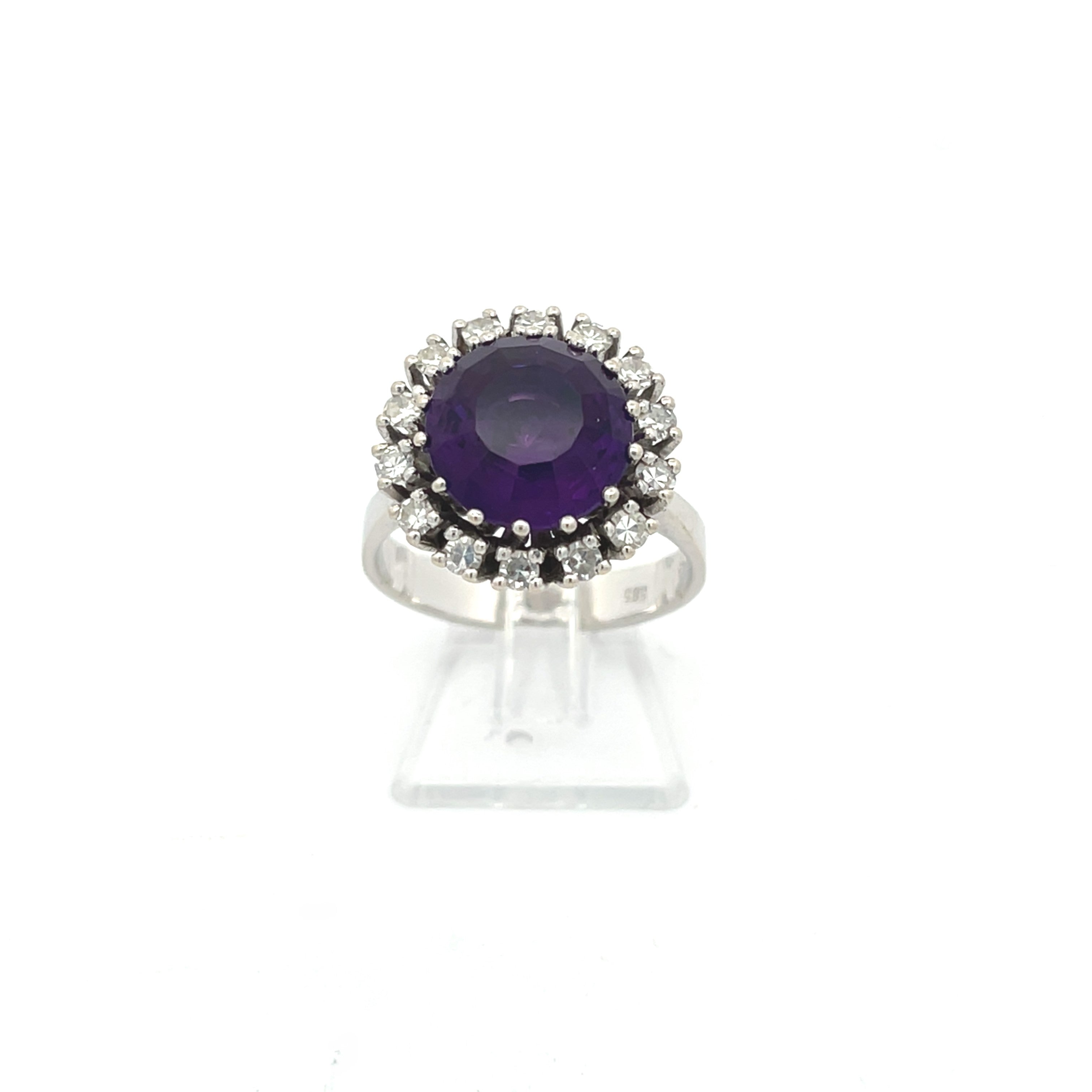 Diamanten Ring Weißgold mit Farbstein lila 585 14 Karat