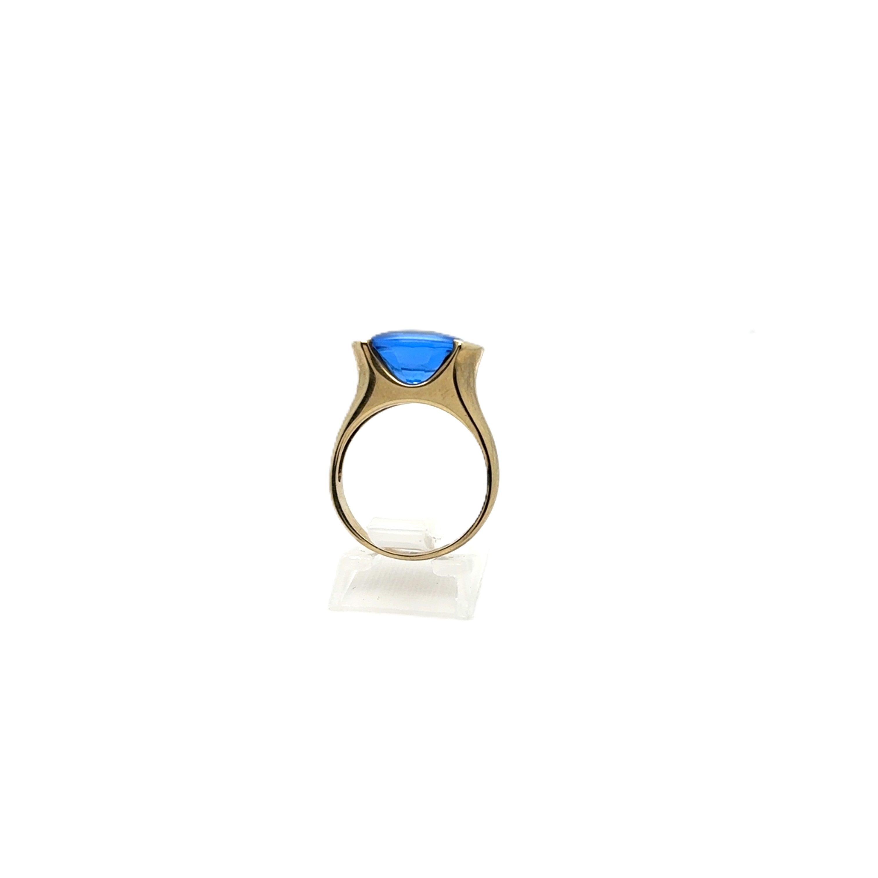 Ring Gelb Gold 333 8kt Größe 53 Blauer Farbstein