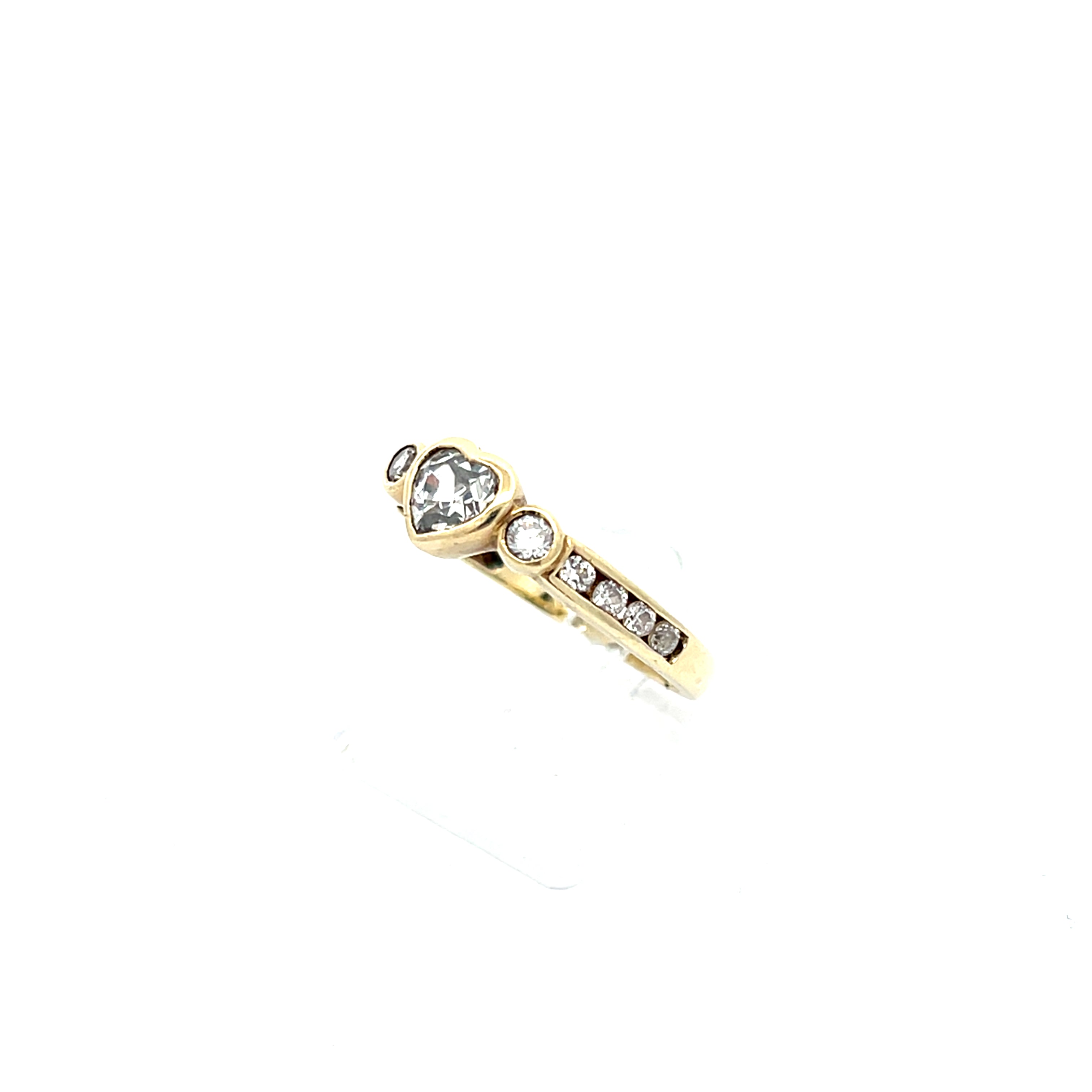 Herz Ring Gelb Gold 333 8 Karat mit Farblosen Steinen