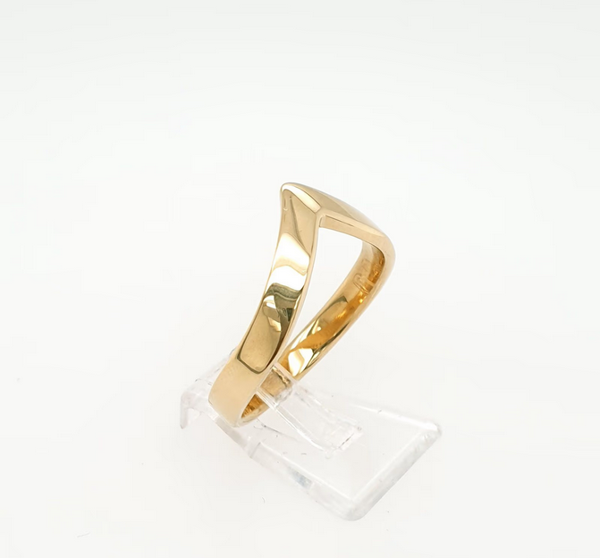 Ring V Design Gelbgold 750/18kt Gr. 62