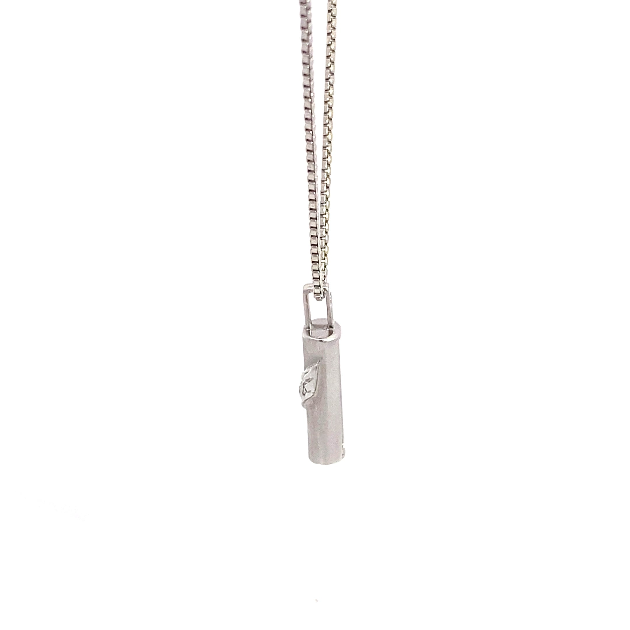 Kette Weißgold mit Anhänger 585 und 3 Diamanten zusammen ca. 0,06