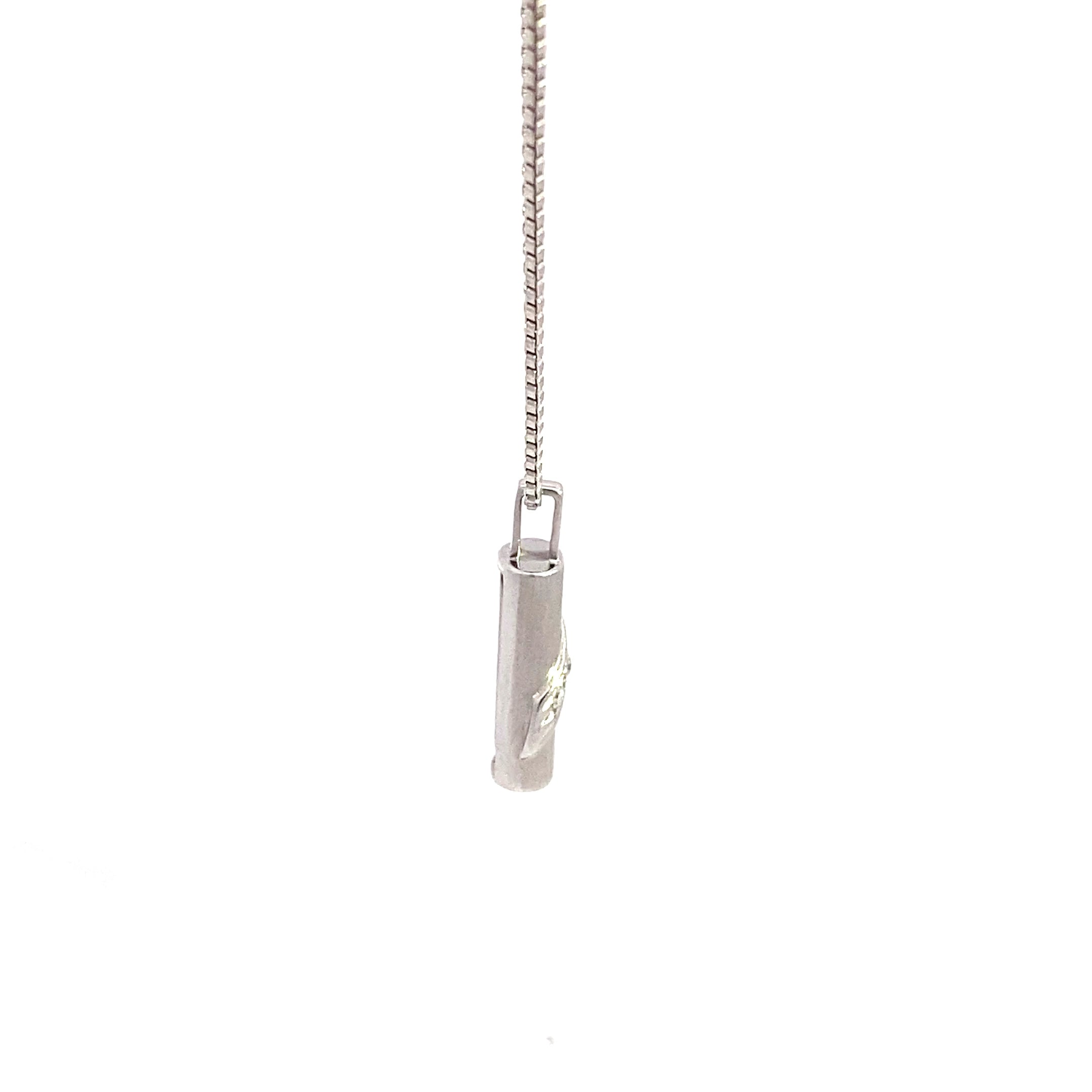 Kette Weißgold mit Anhänger 585 und 3 Diamanten zusammen ca. 0,06