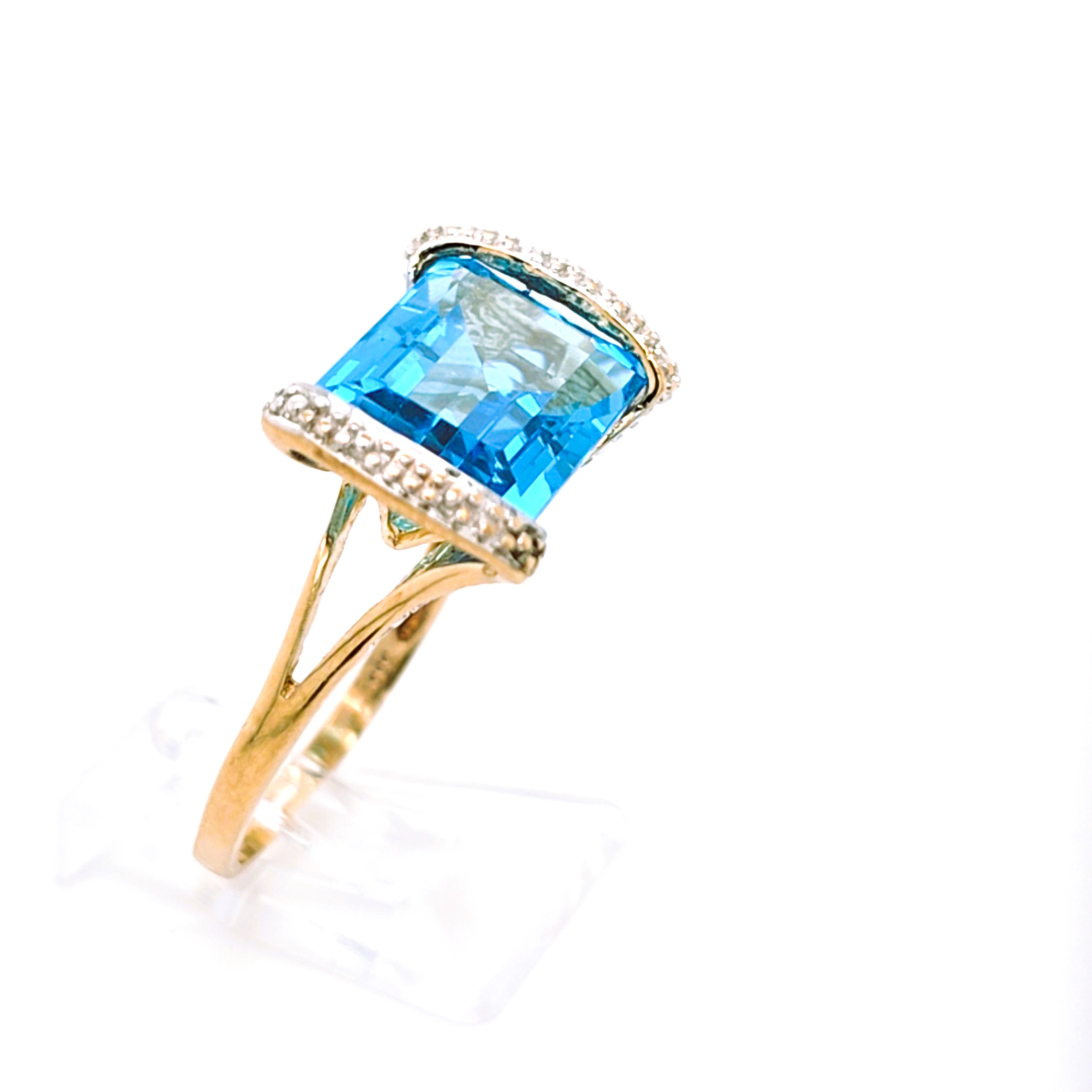 Damen Ring Gelbgold 333 8 kt hellbl.Schmuckstein Schmuck 210589