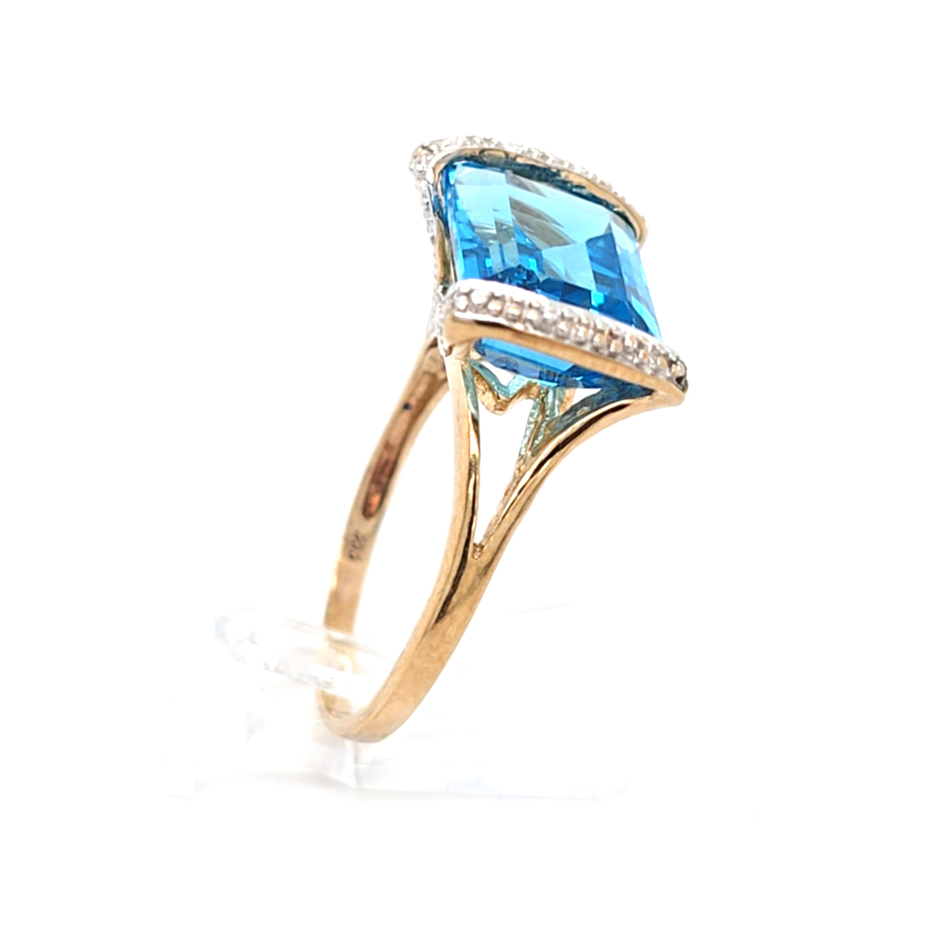 Damen Ring Gelbgold 333 8 kt hellbl.Schmuckstein Schmuck 210589