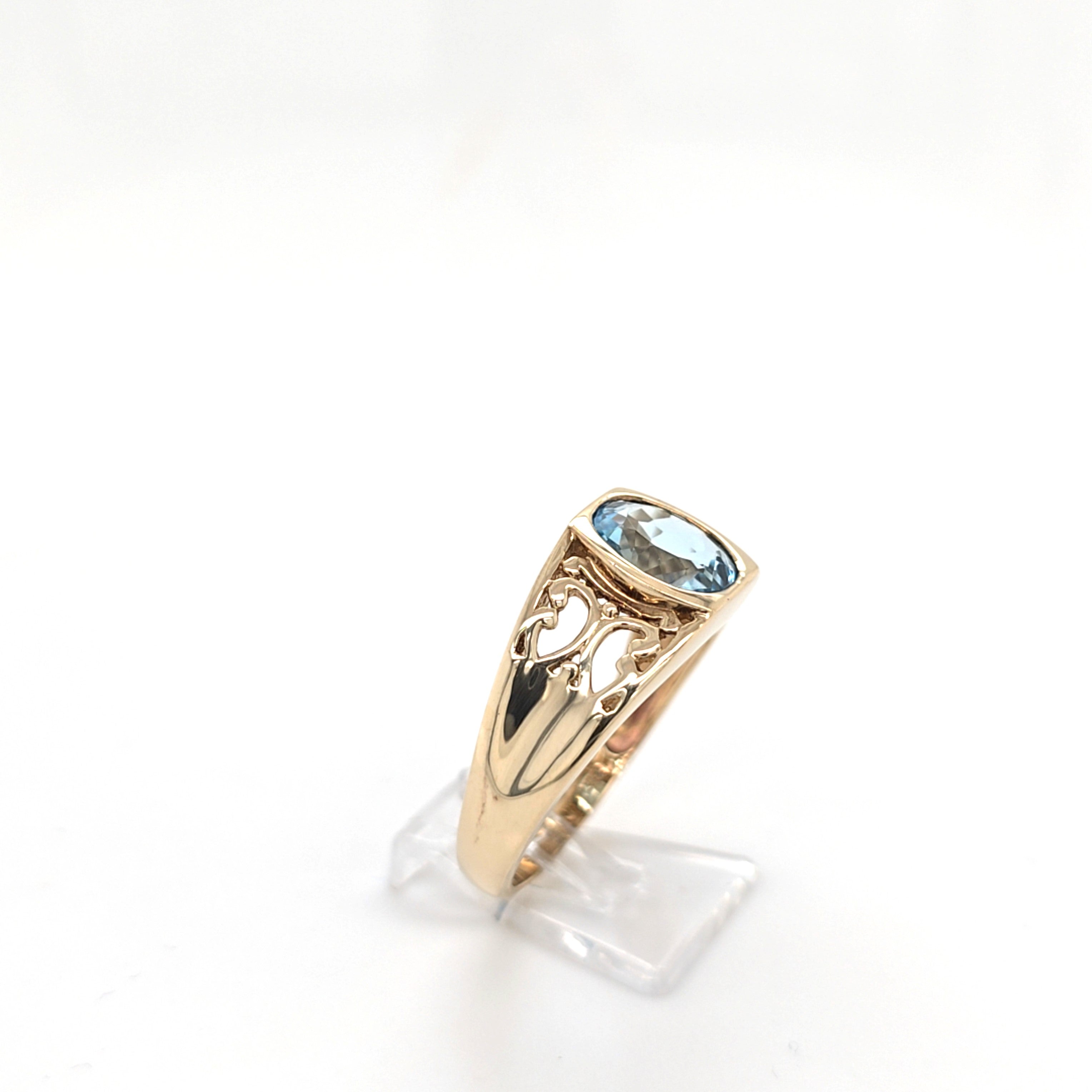 Ring Gelbgold 333 8 kt Unisex Schmuckstein Hellblau 219907