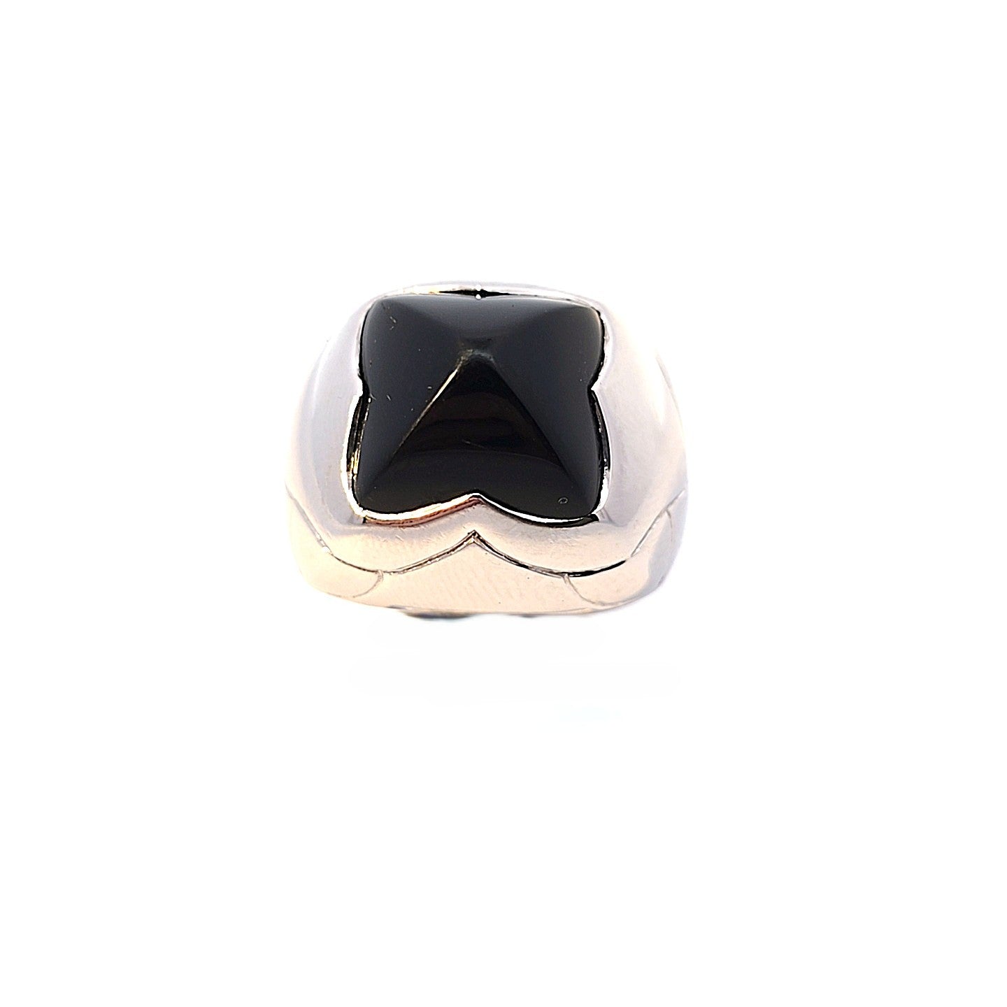 BVLGARI Ring Weiß Gold 750/ 18 kt schwarzer Onyx Pyramid 107369