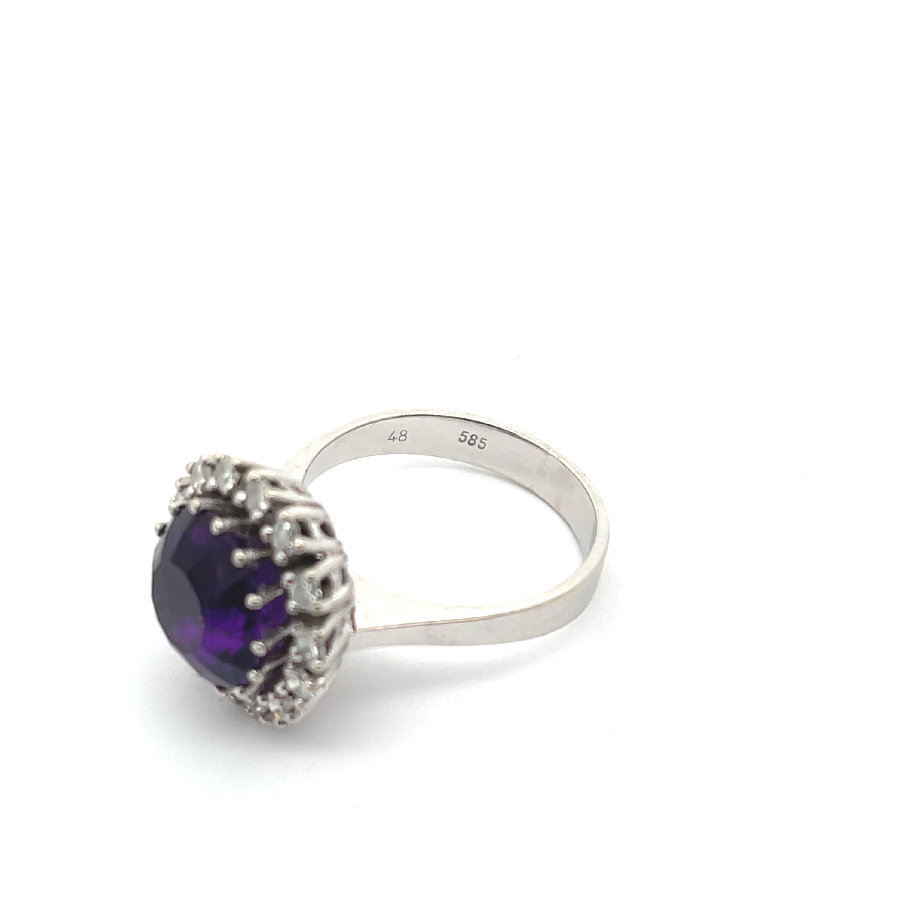 Diamanten Ring Weißgold mit Farbstein lila 585 14 Karat