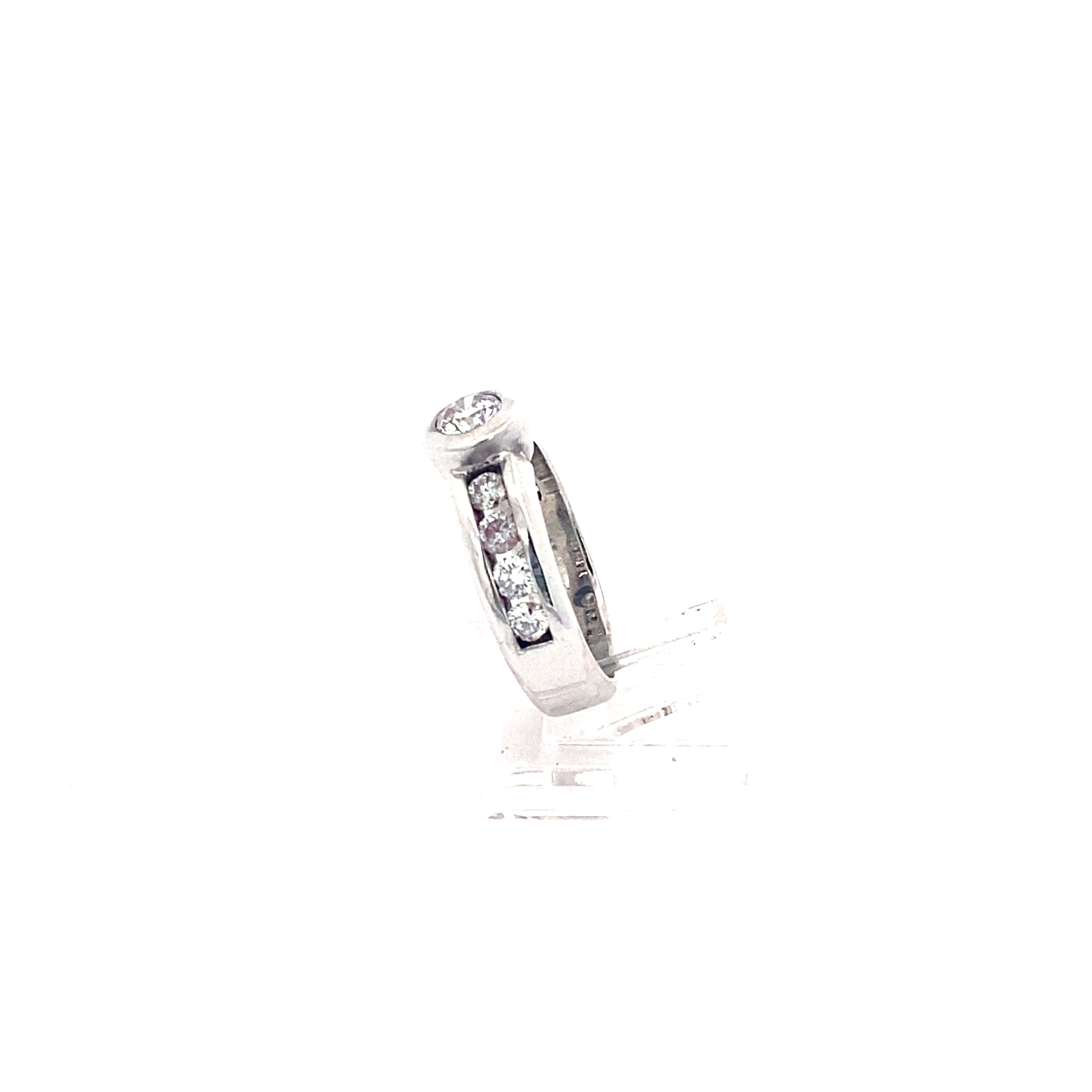 Ring Weißgold mit 9 Brillianten