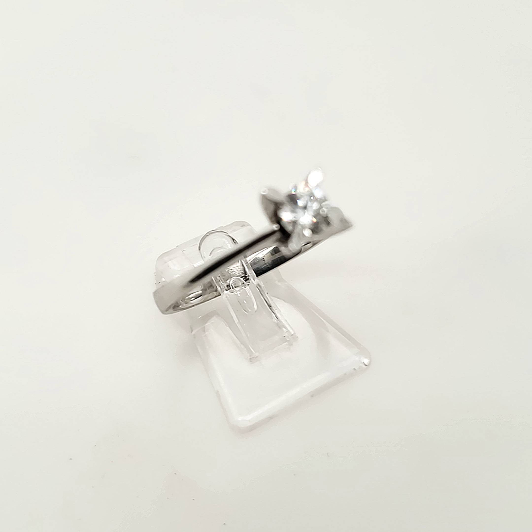 Solitär Ring Weißgold 585 14kt 1 Brillant ca.0,25ct PI Gr.55 / 56