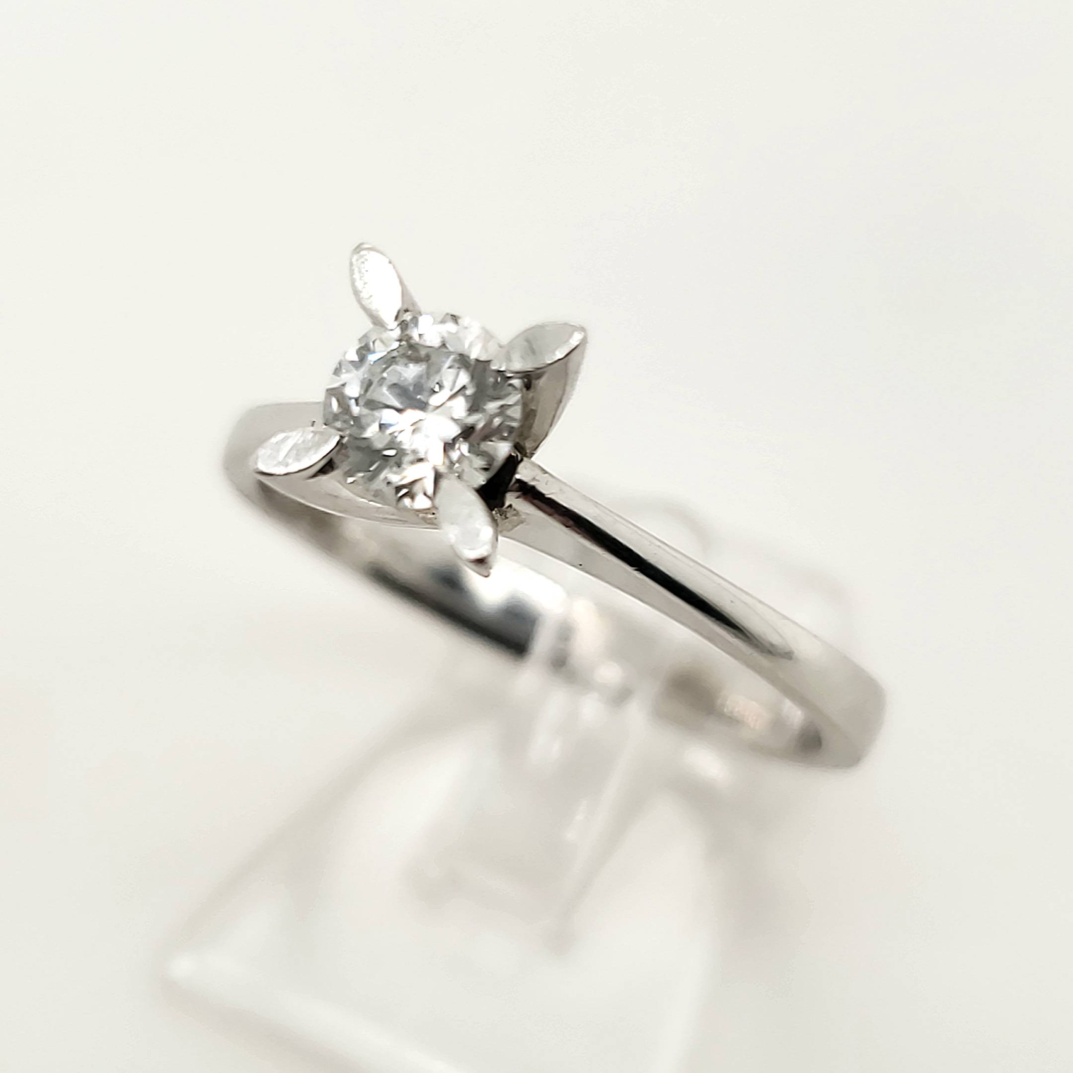 Solitär Ring Weißgold 585 14kt 1 Brillant ca.0,25ct PI Gr.55 / 56