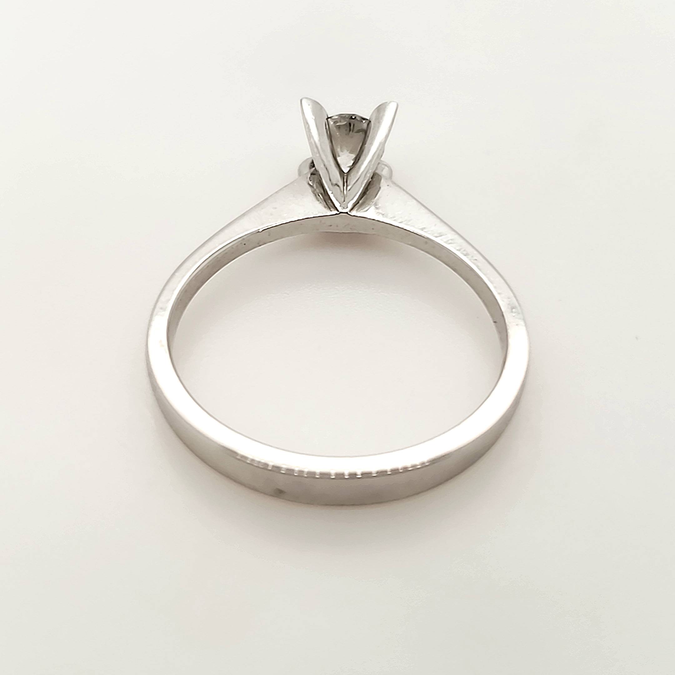 Solitär Ring Weißgold 585 14kt 1 Brillant ca.0,25ct PI Gr.55 / 56