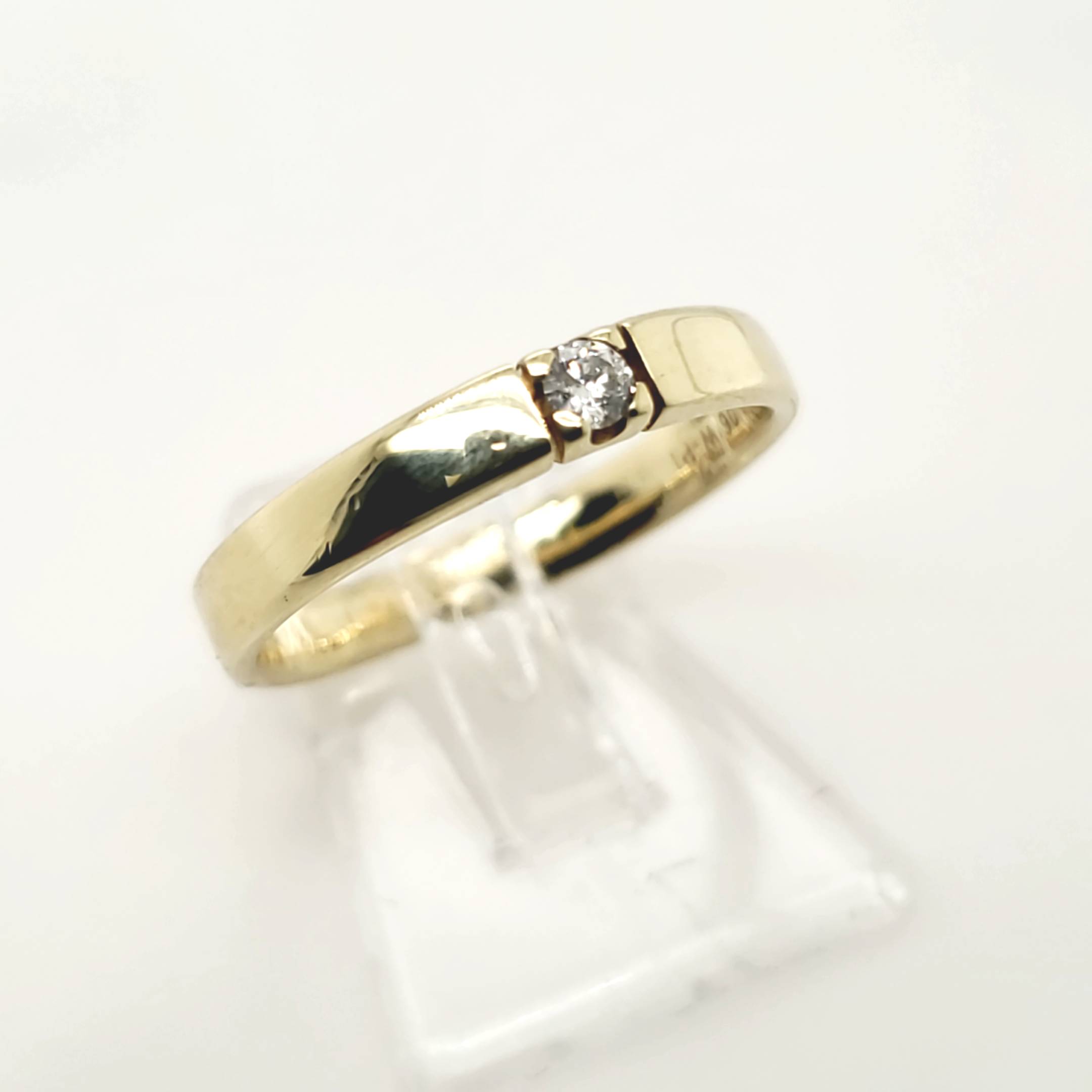 Solitär Ring Gelbgold 333 1 Brillant ca.0,06ct Christ Größe 50