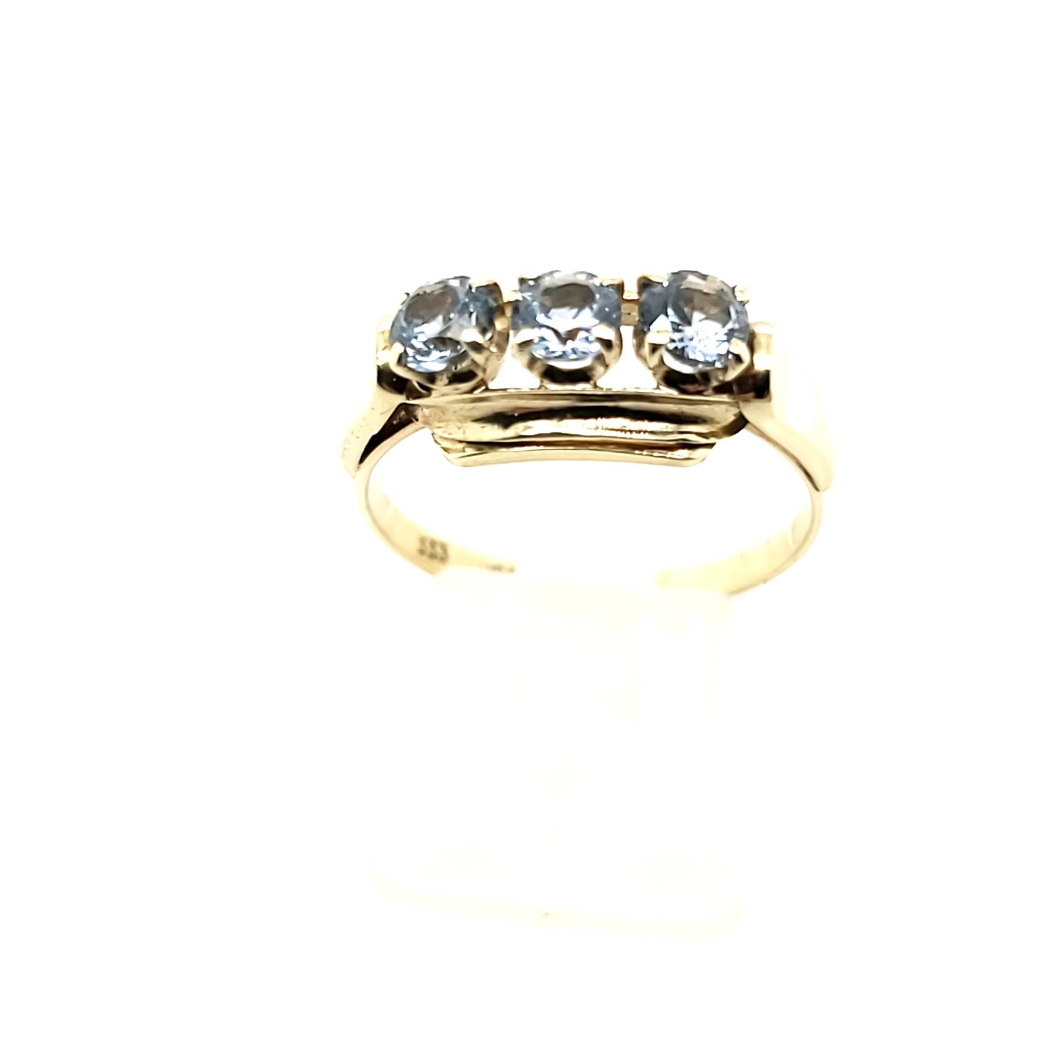 Ring Gelbgold 333 mit 3 hellblauen Schmucksteinen besetzt Größe 56