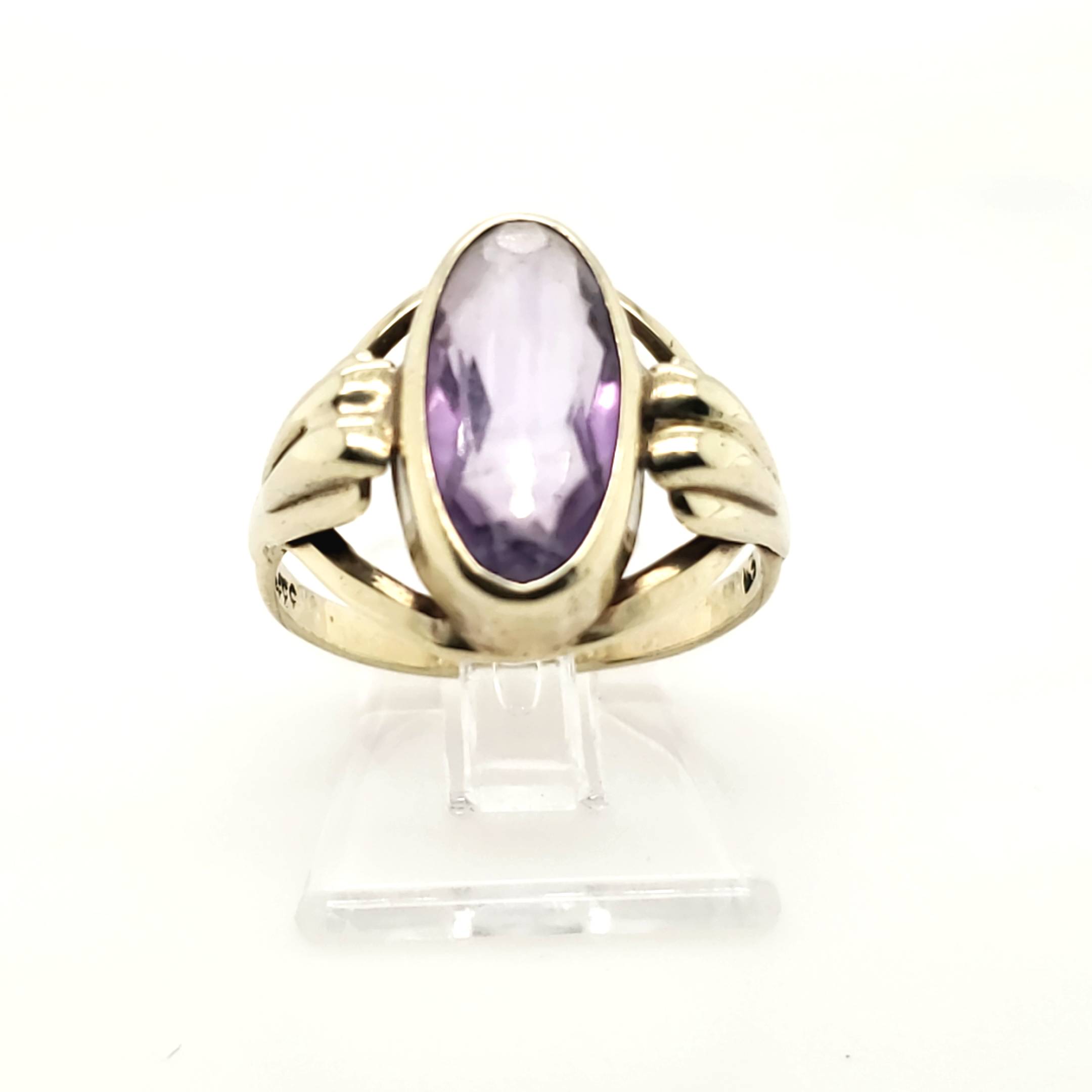 Ring Gelbgold 333 Schmuckstein Lila Größe 53