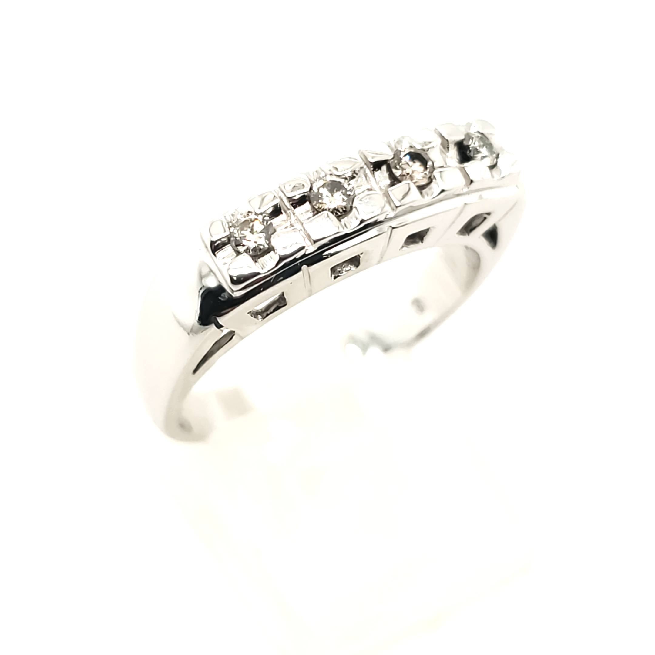 Ring Weißgold 585 4 Brillanten a.ca.0,05ct zus.ca.0,20ct