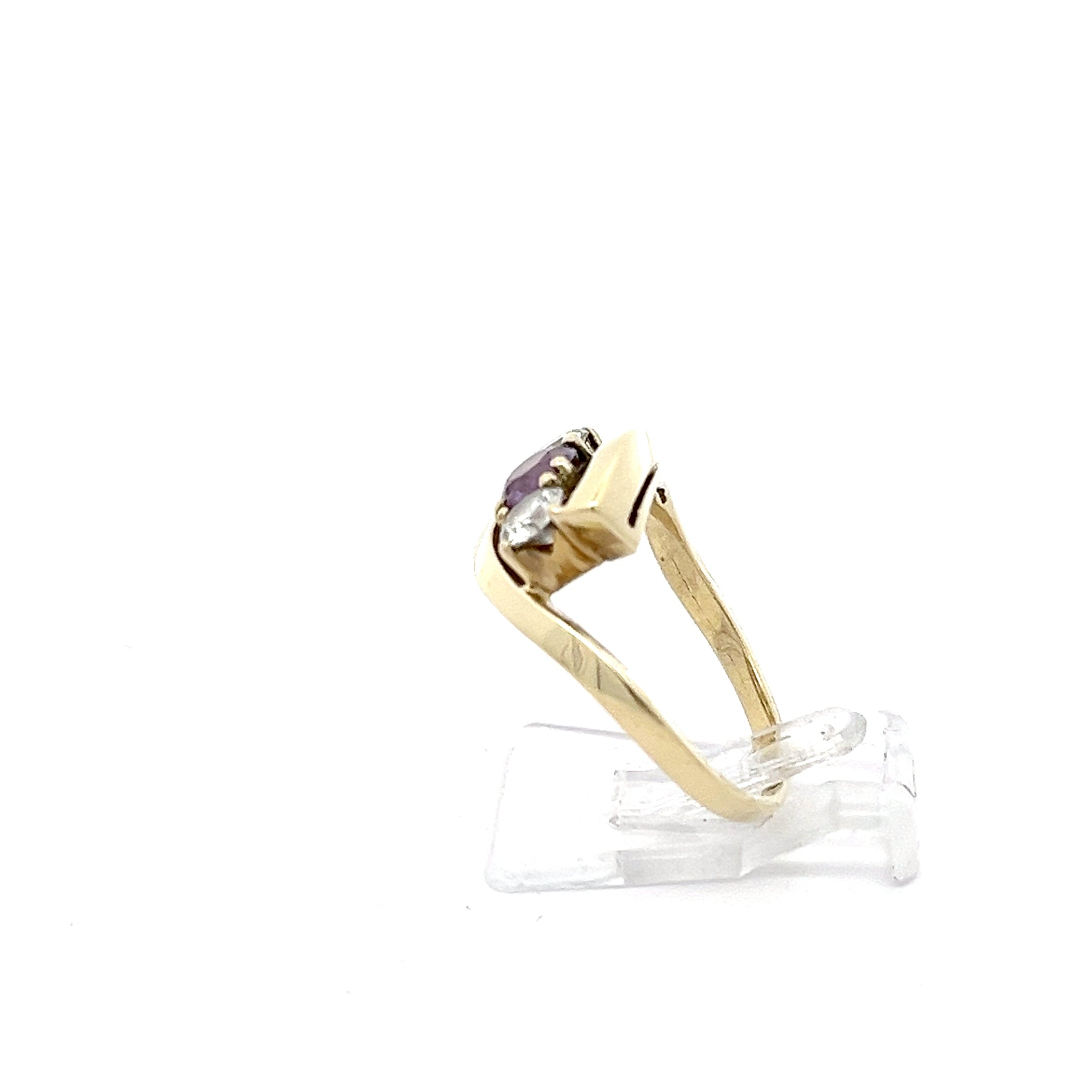 Ring Gelb Gold 585 14kt. Brillanten Schmuckstein lila *54