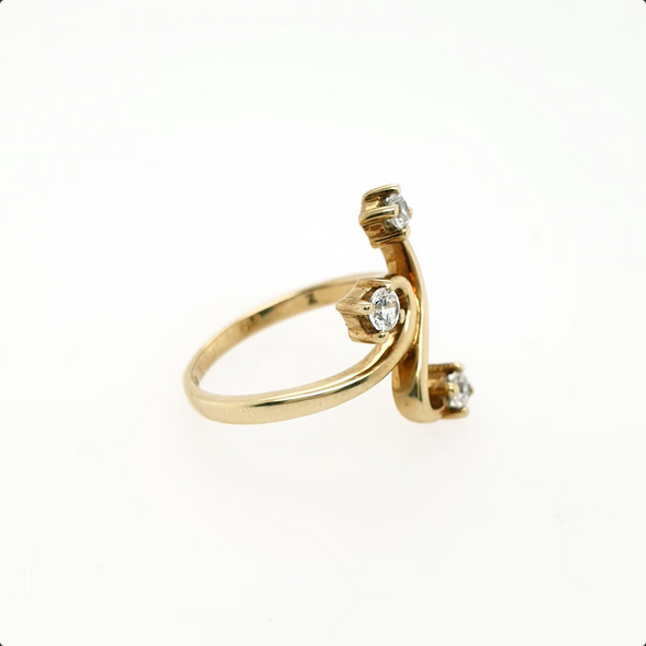 Damenring 333/8kt Gelbgold mit 3 Zirkonia Gr.53