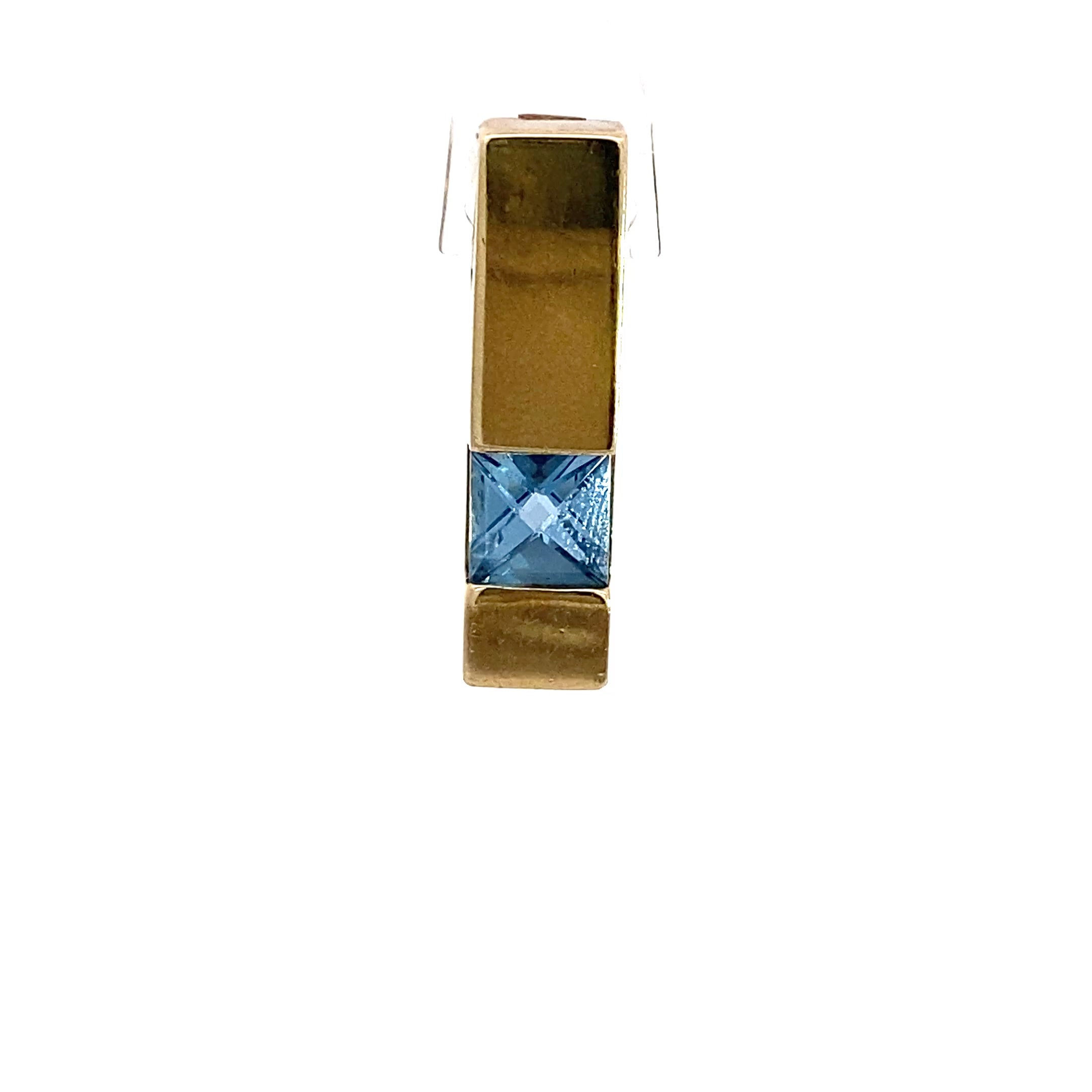 Schmuckanhänger 333 Gelbgold mit hellblauen Stein