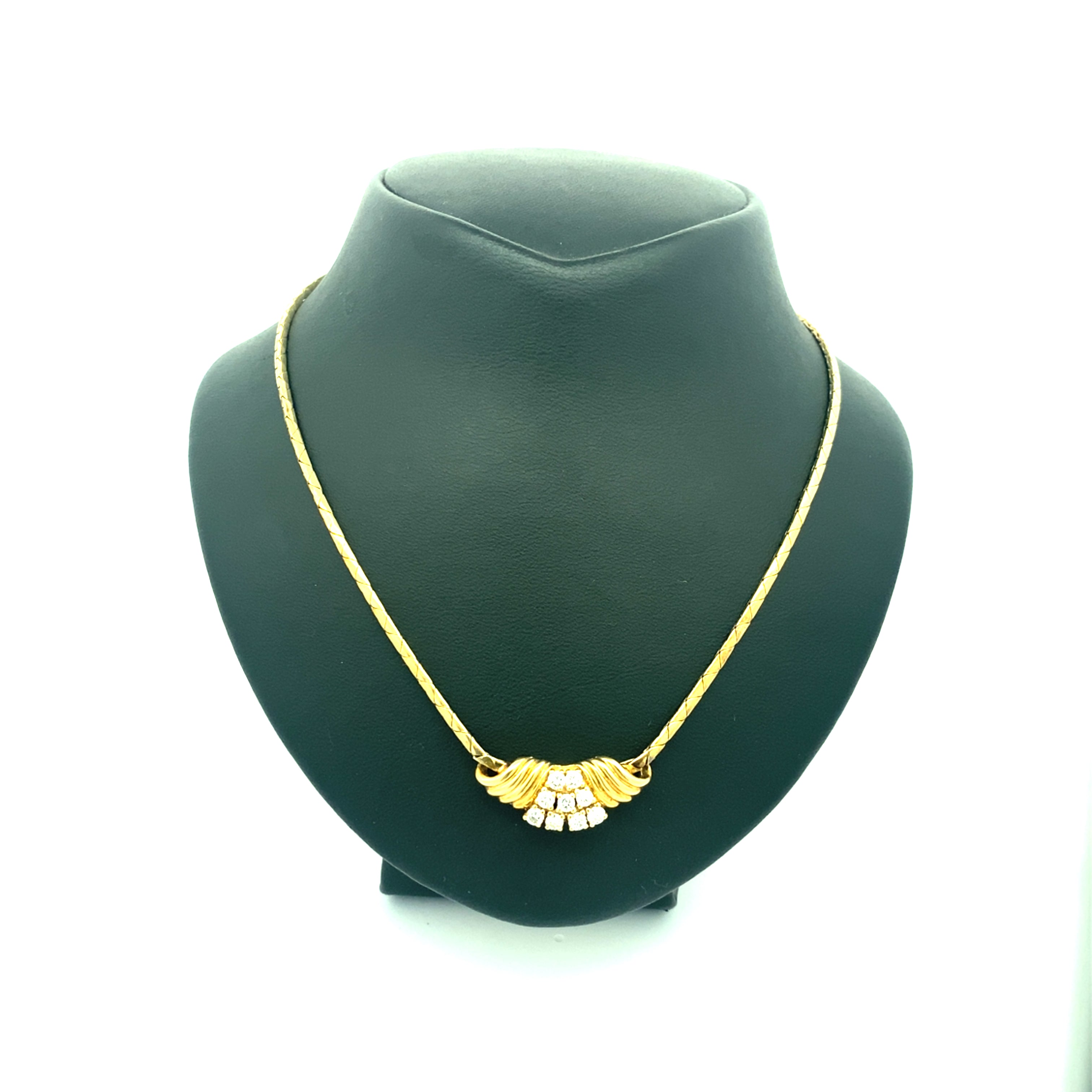 Collier Gelbgold 585 mit 9 Brillanten je ca.0,02 ct