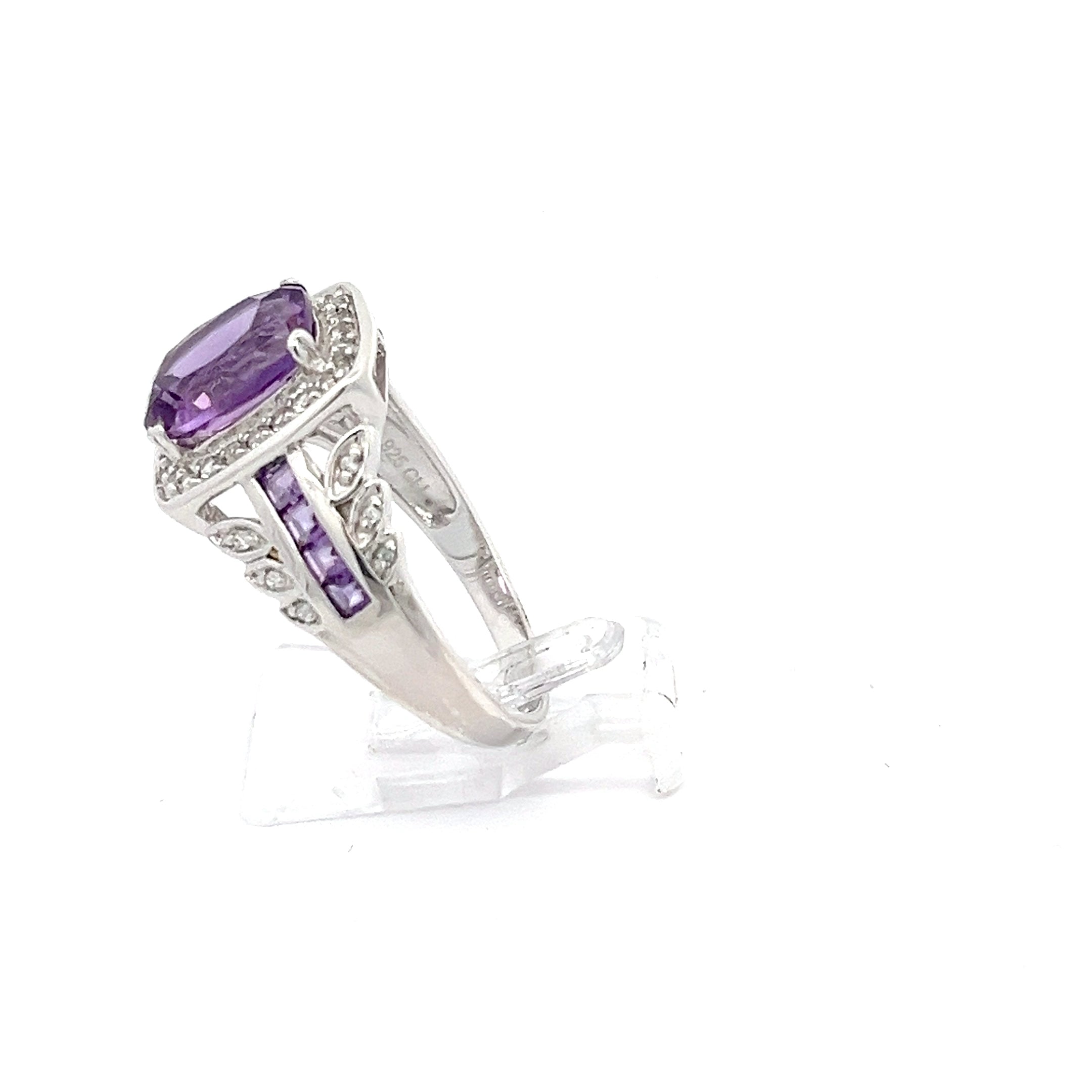 Ring Silber mit lila Steinen *63*