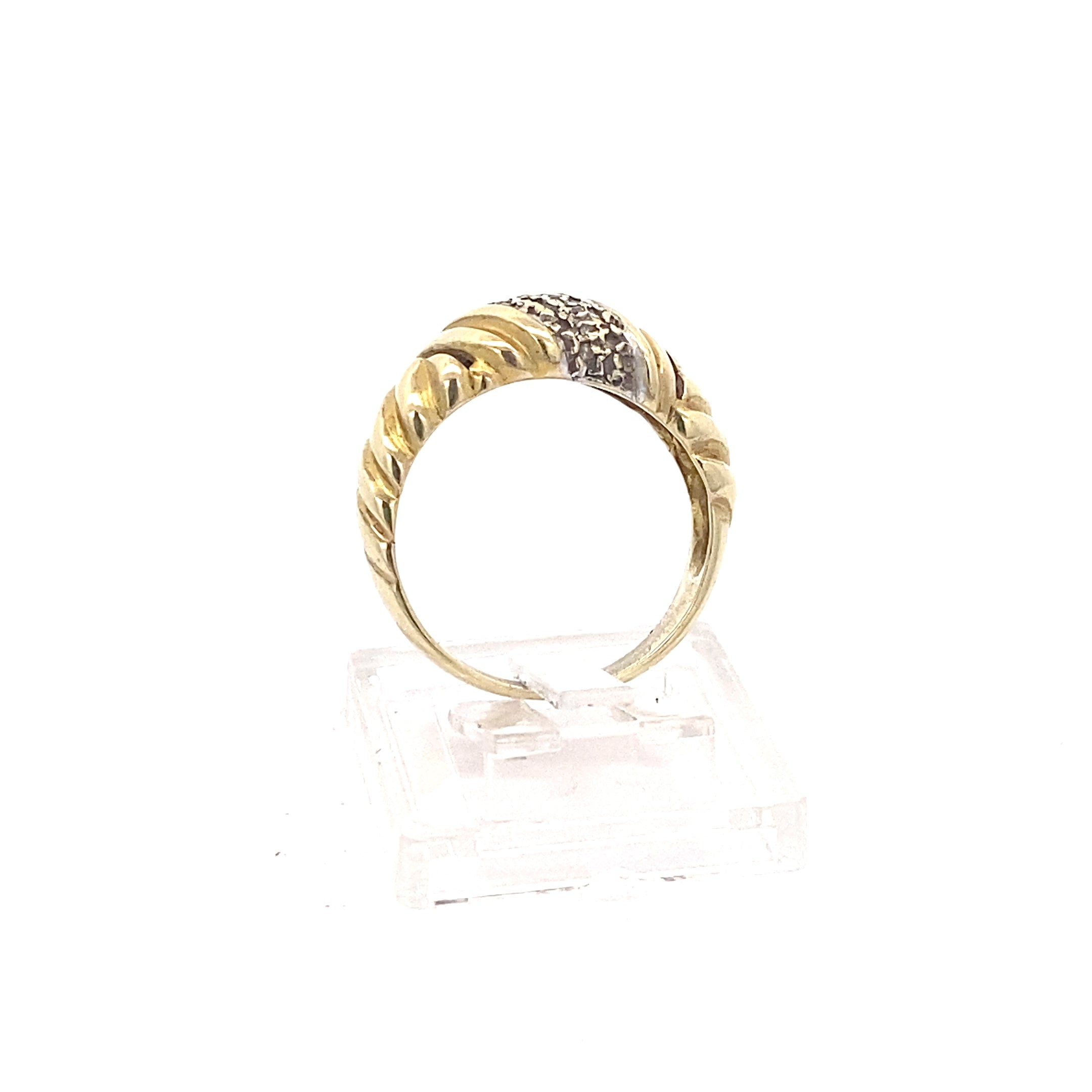 Brillantring Gelbgold 333 / 8 kt 53*
