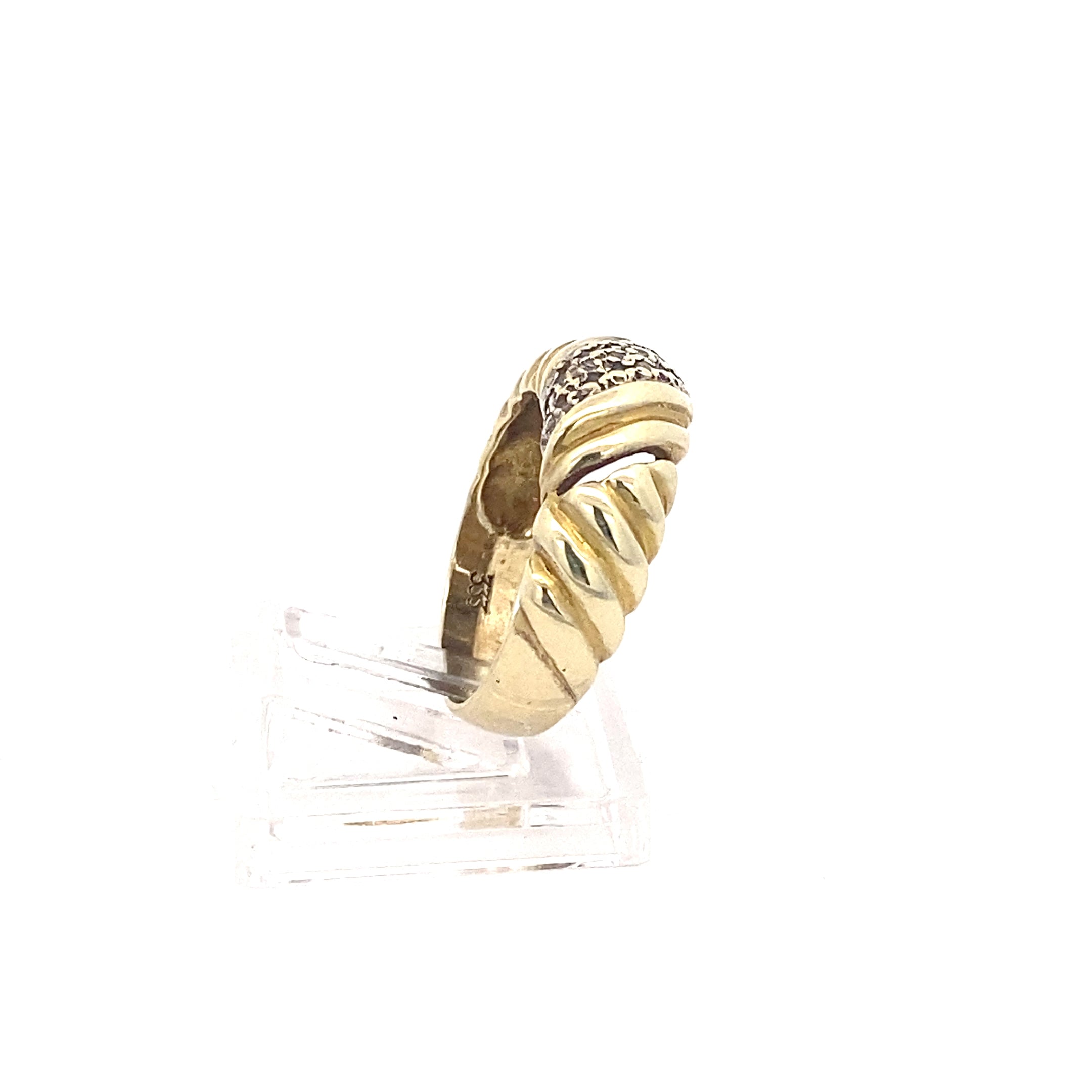 Brillantring Gelbgold 333 / 8 kt 53*