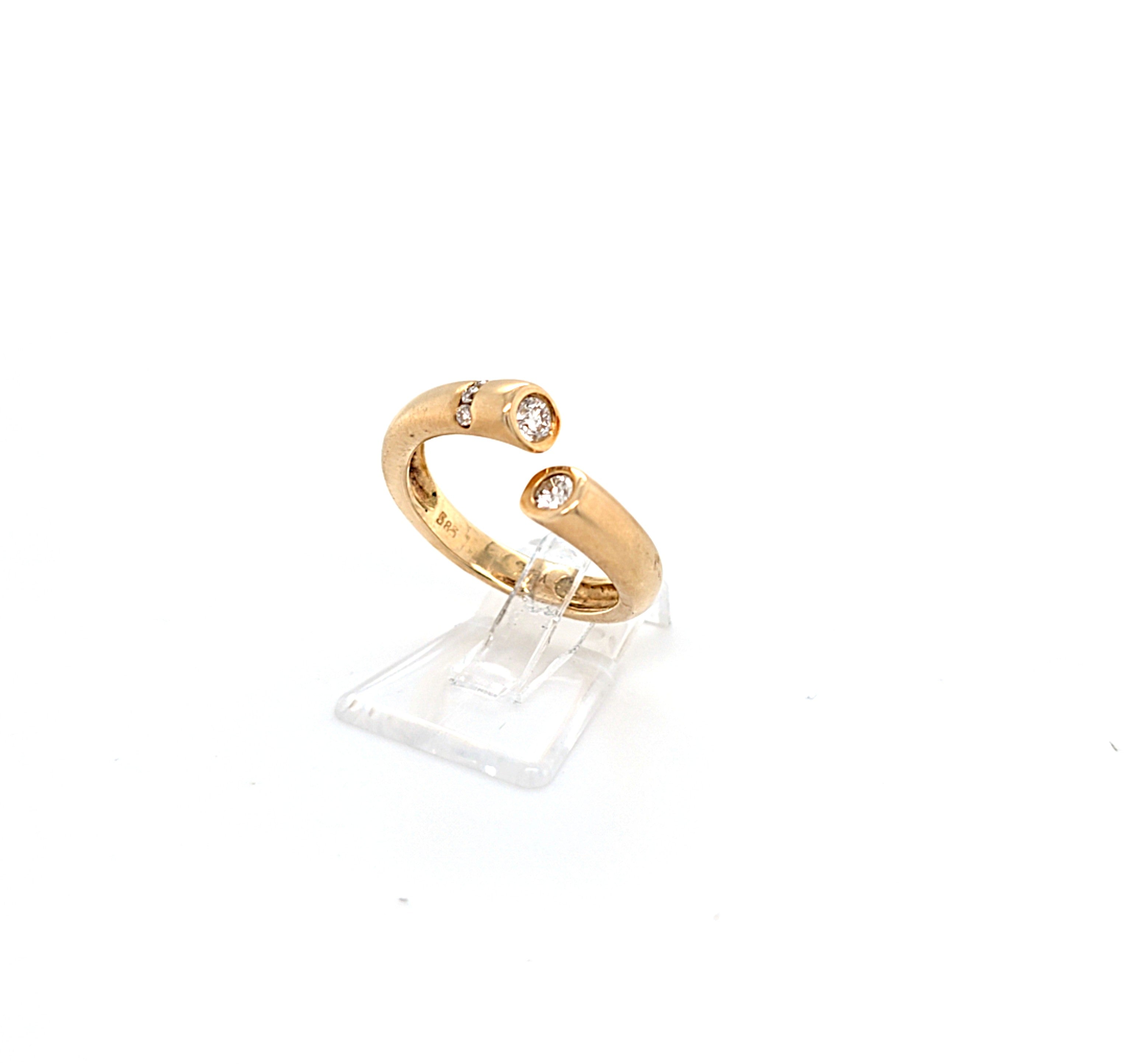 Damenring Gold 585 14kt. 5 Brillanten ca. 0,23ct *51*